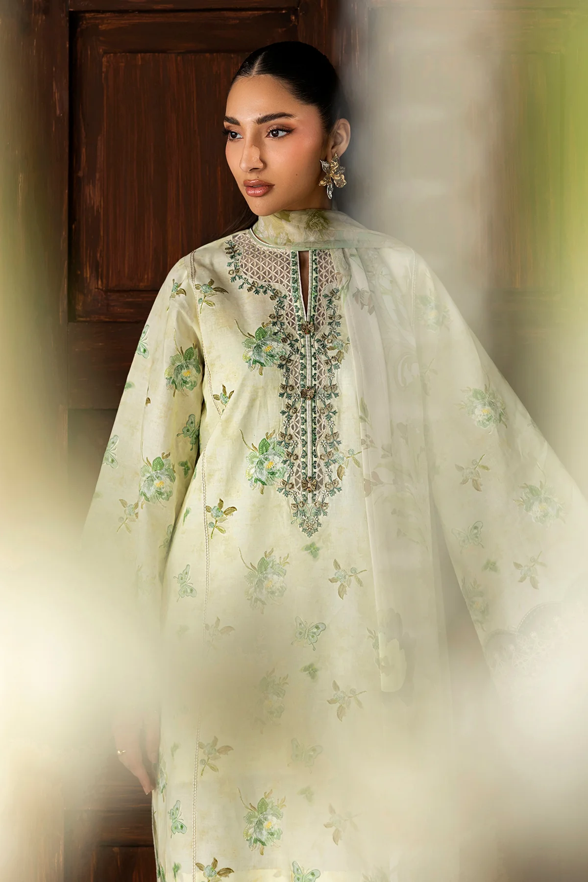 EMBROIDERED LAWN SF-4420 - Image 7