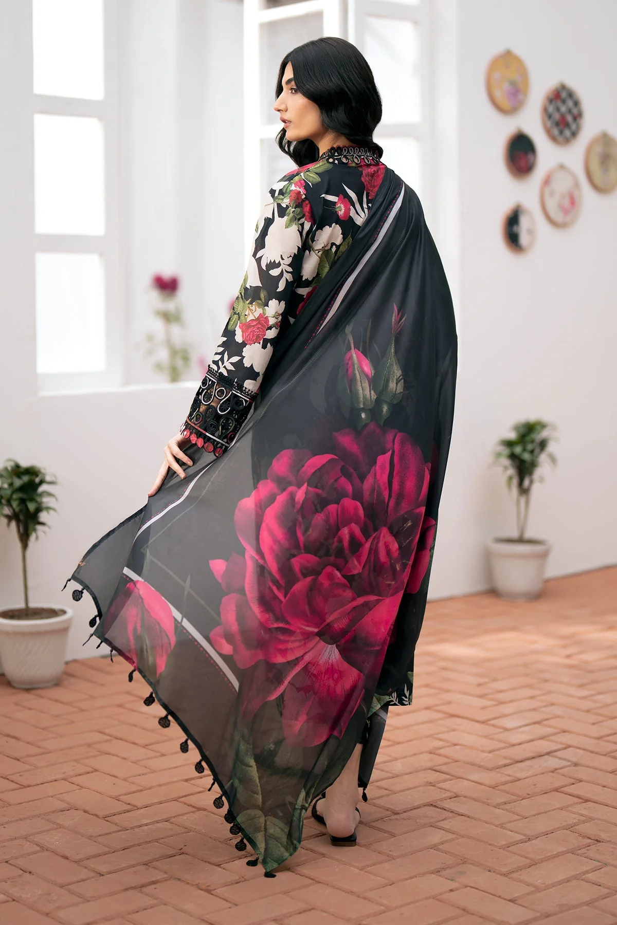 EMBROIDERED LAWN SF-532 - Image 3