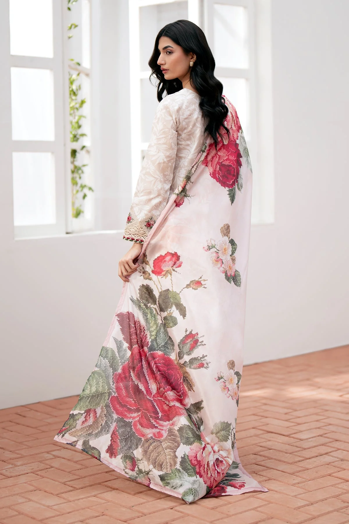 EMBROIDERED LAWN SF-535 - Image 3