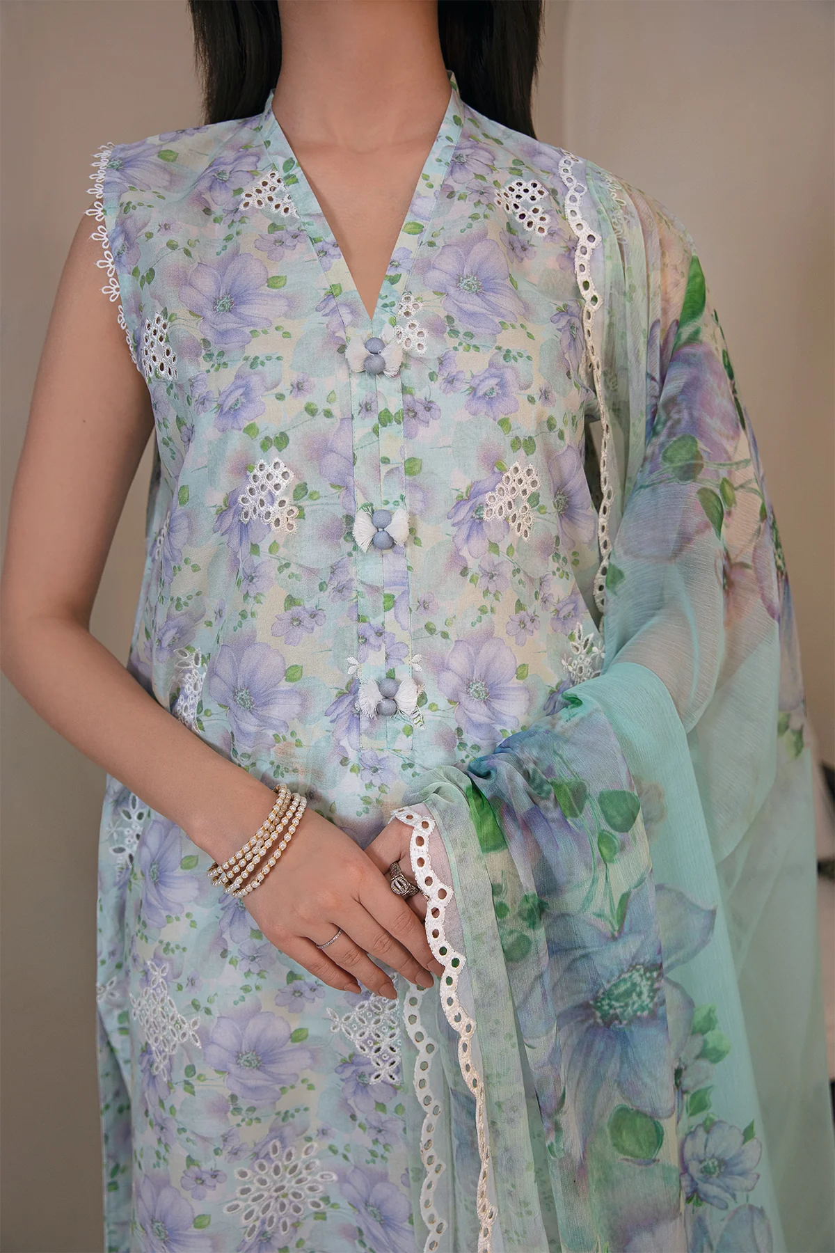 EMBROIDERED LAWN UF-357 - Image 5
