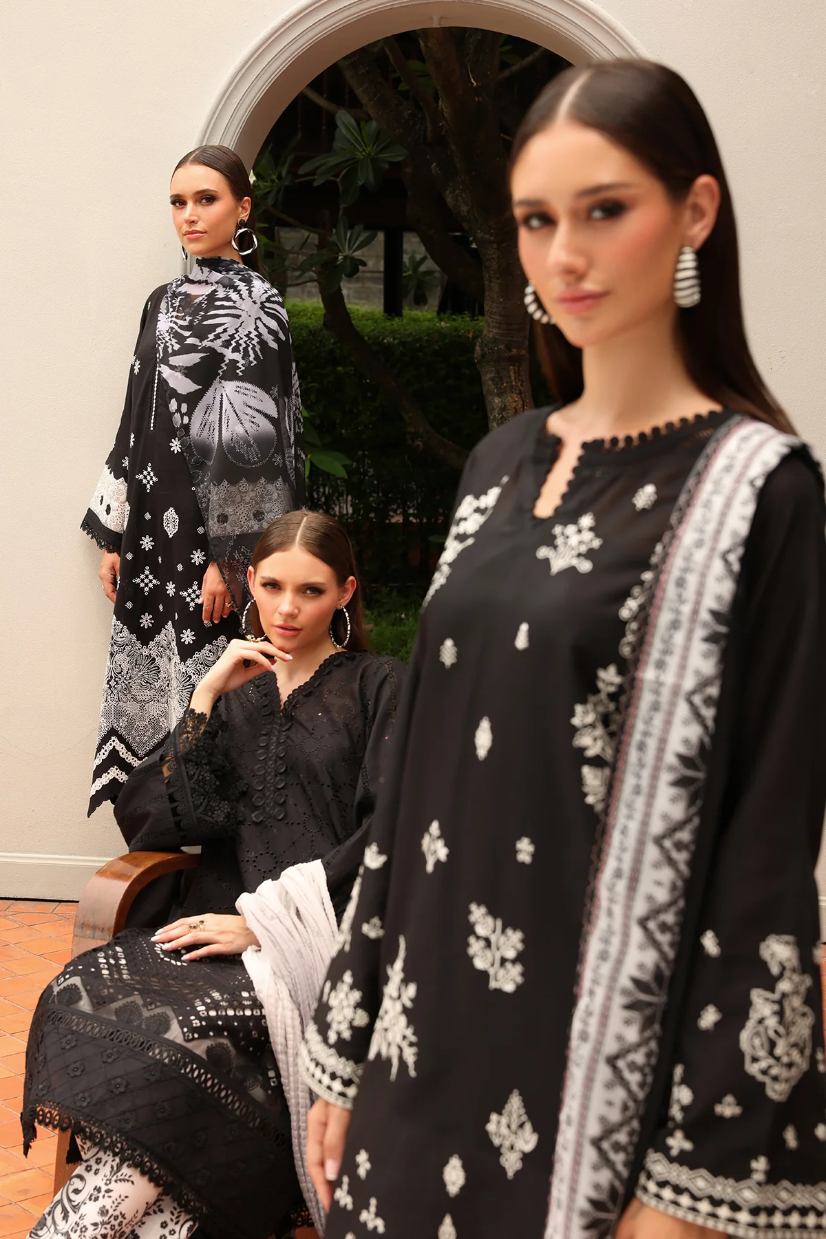 EMBROIDERED LAWN UF-4192 - Image 7