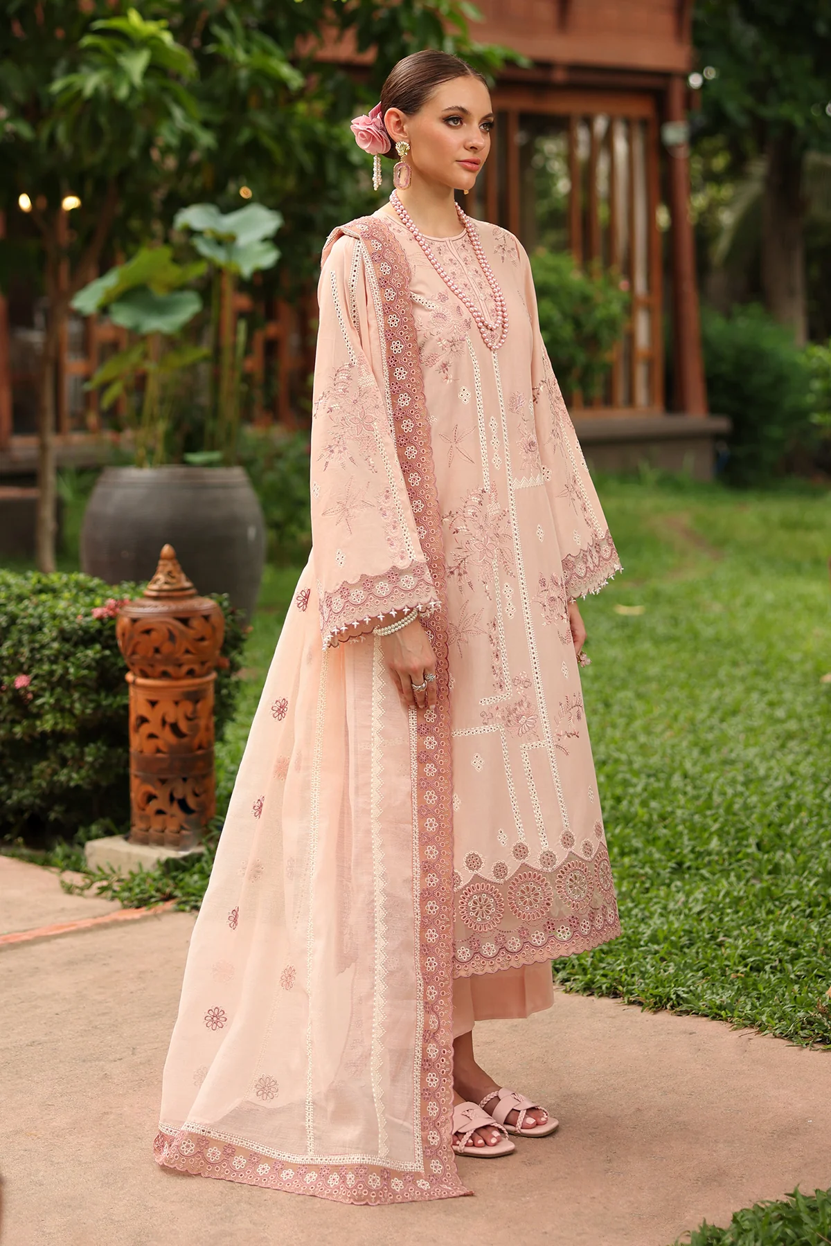 EMBROIDERED LAWN UF-4261 - Image 3