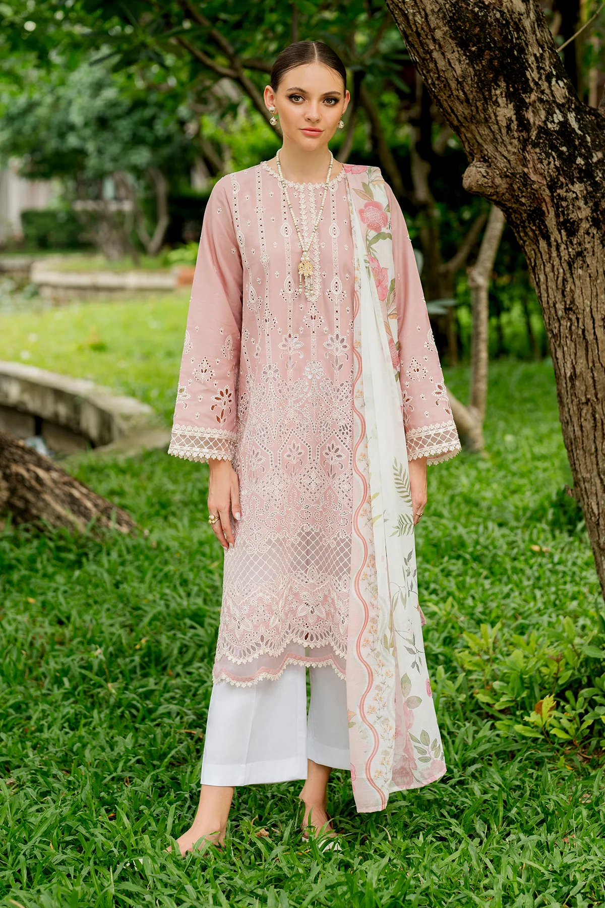 EMBROIDERED LAWN UF-4264