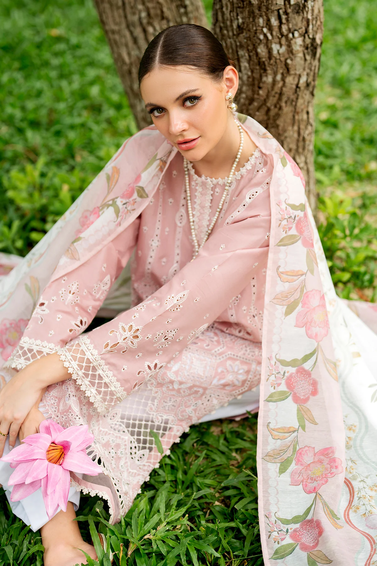 EMBROIDERED LAWN UF-4264 - Image 7
