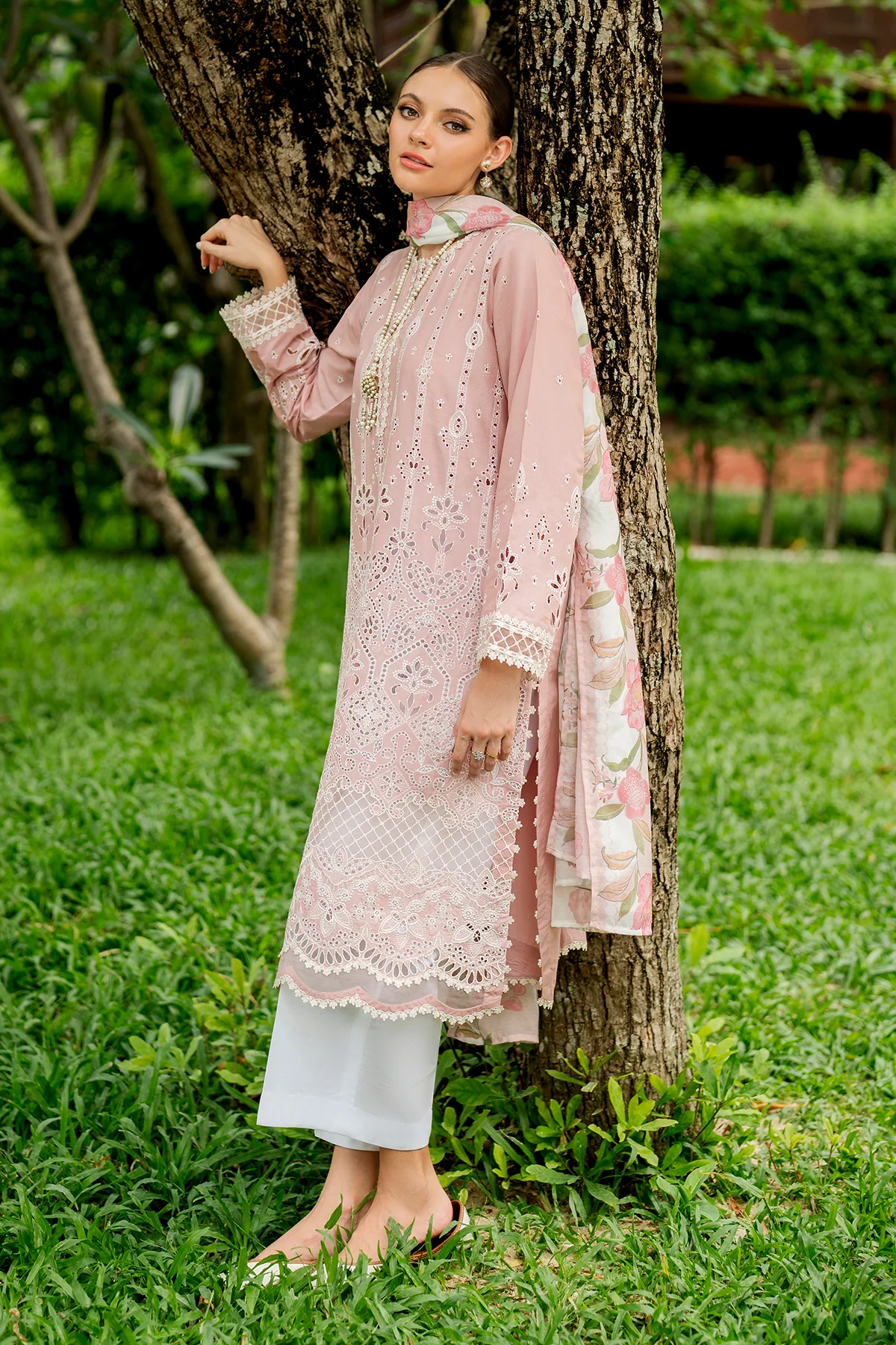 EMBROIDERED LAWN UF-4264 - Image 8