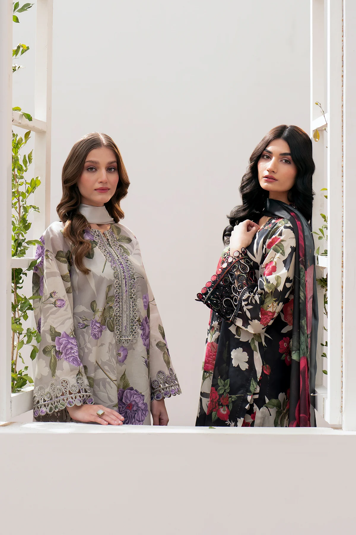 EMBROIDERED LAWN UF-532 - Image 7