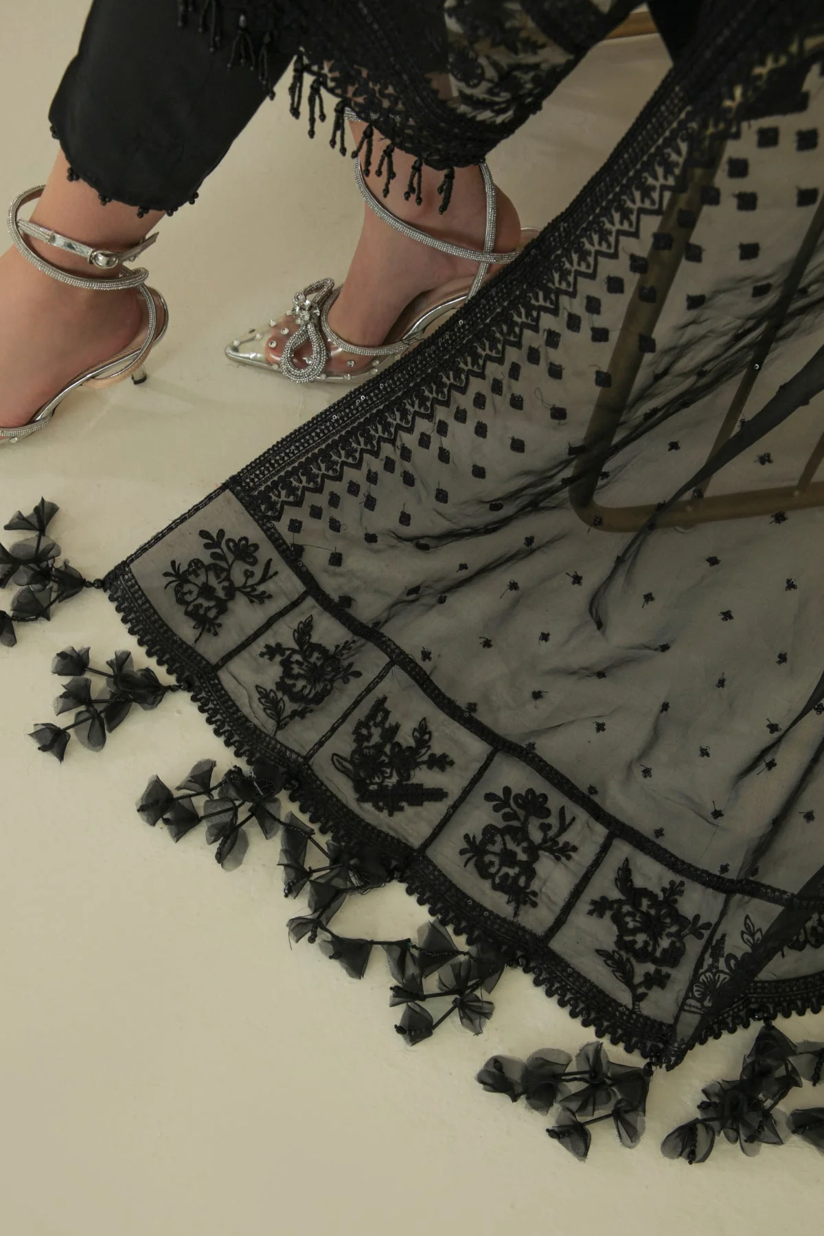EMBROIDERED ORGANZA SF-235 - Image 4