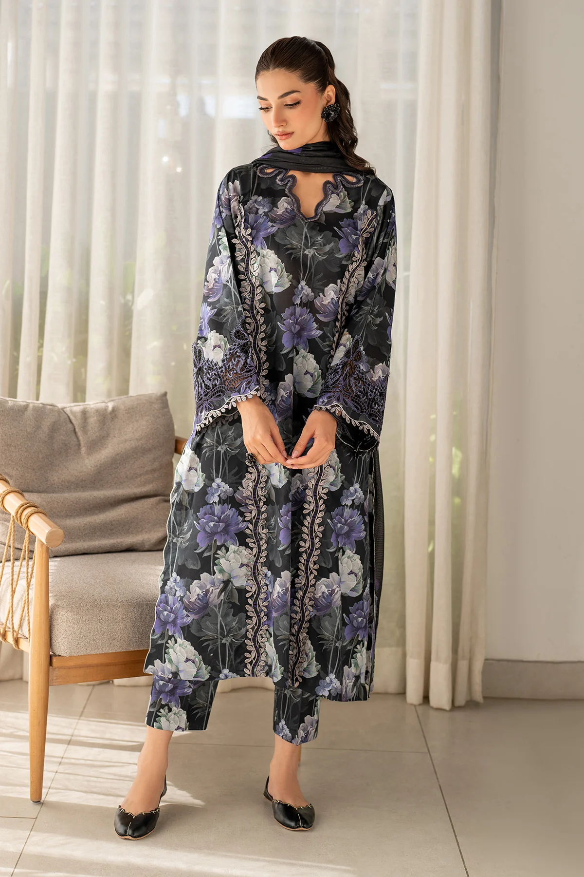 EMBROIDERED PRINTED LAWN SF-4093 - Image 5