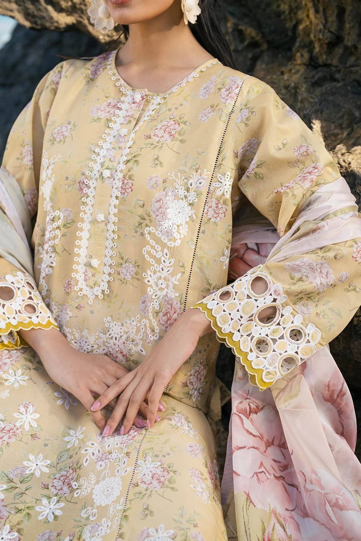 EMBROIDERED PRINTED LAWN SF-4110 - Image 6