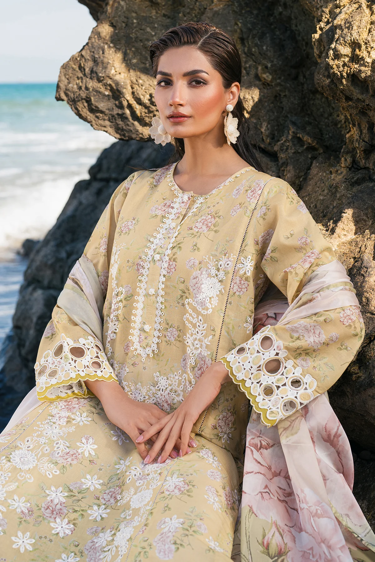 EMBROIDERED PRINTED LAWN SF-4110 - Image 7
