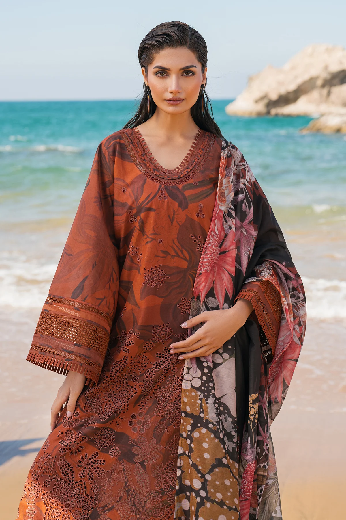EMBROIDERED PRINTED LAWN SF-4113 - Image 4