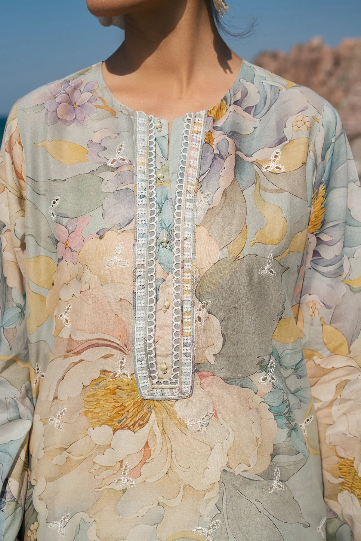 EMBROIDERED PRINTED LAWN SF-4121 - Image 4