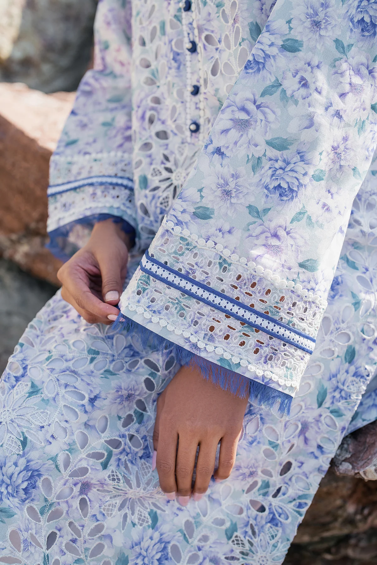 EMBROIDERED PRINTED LAWN SF-4122 - Image 7