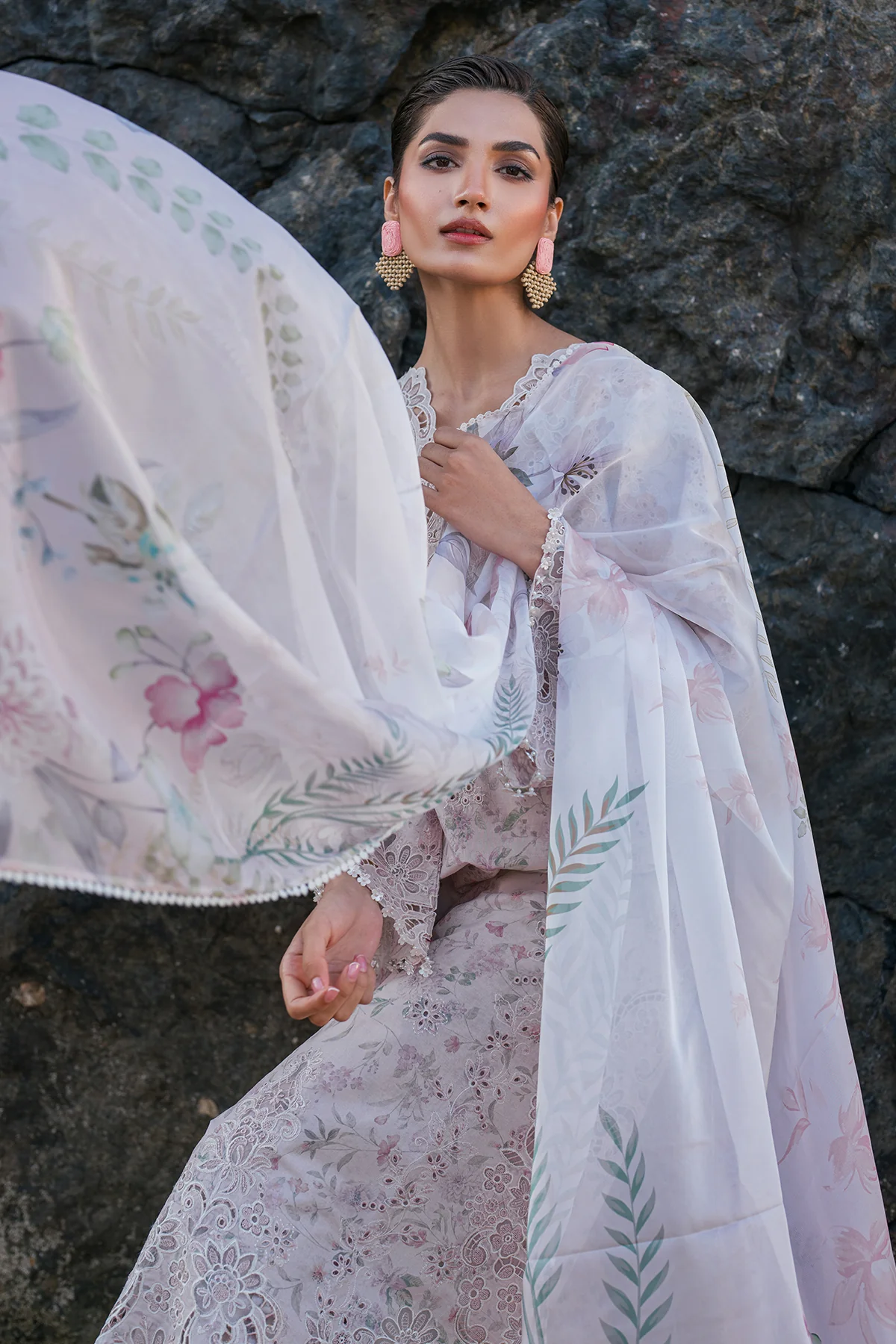 EMBROIDERED PRINTED LAWN SF-4130 - Image 4