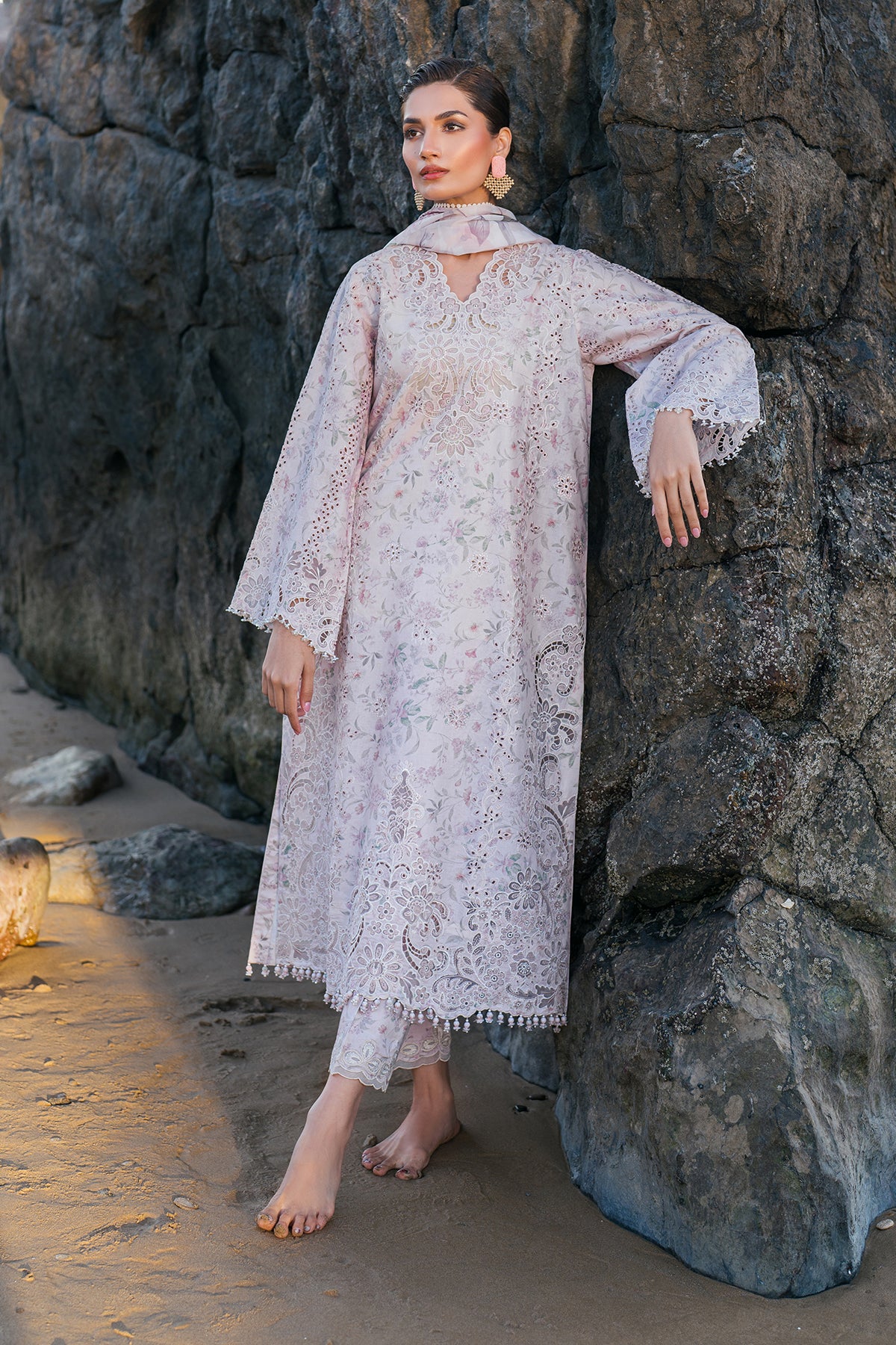 EMBROIDERED PRINTED LAWN SF-4130 - Image 6