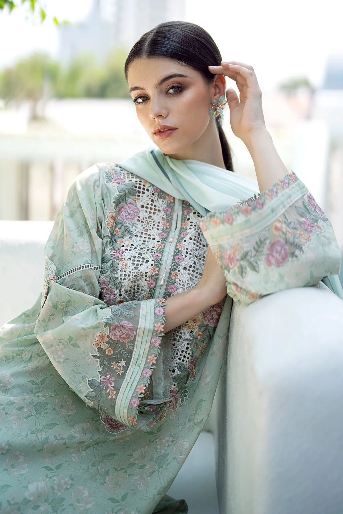 EMBROIDERED PRINTED LAWN SF-550 - Image 6