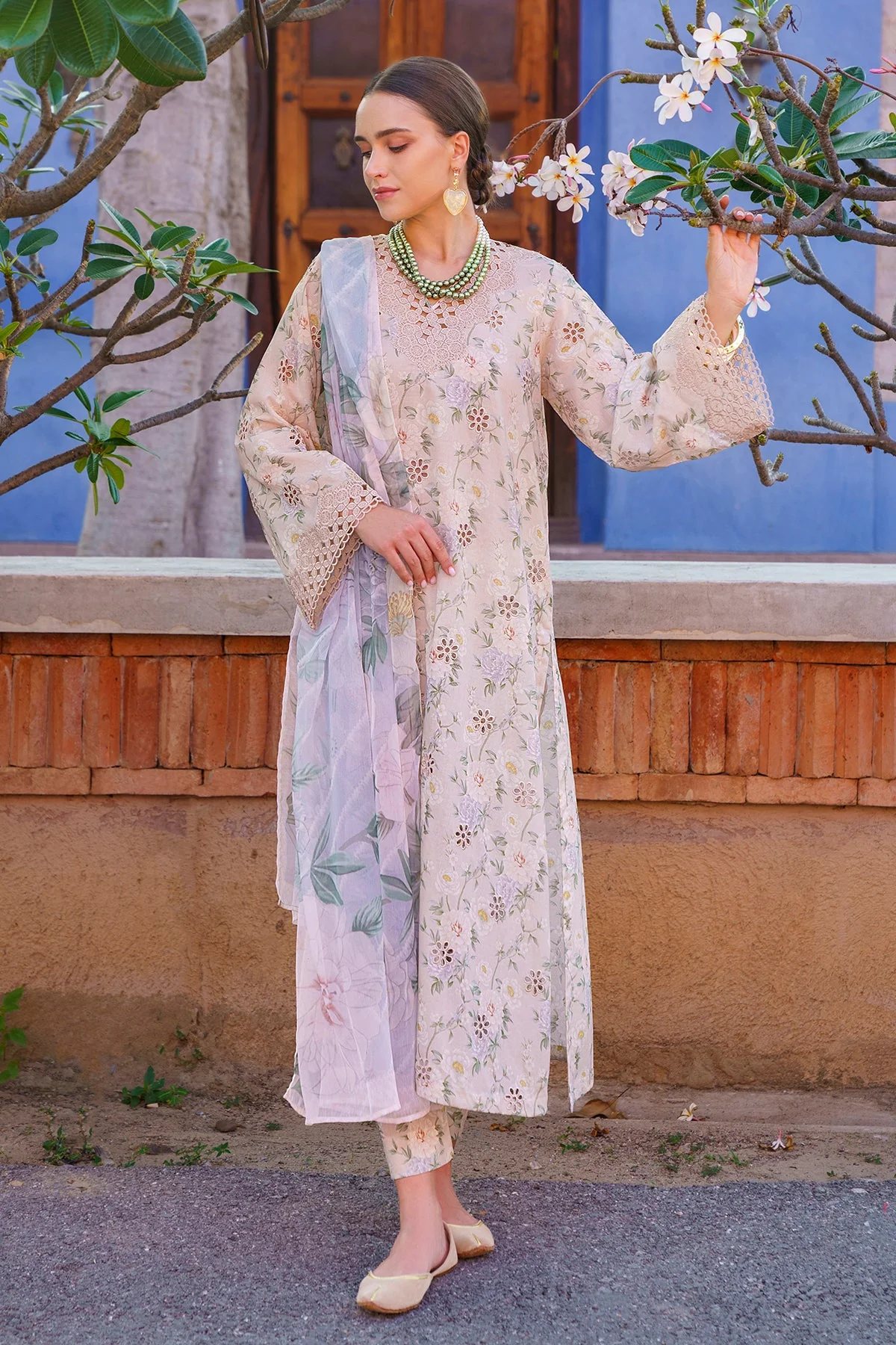 EMBROIDERED PRINTED LAWN SF-591 - Image 5