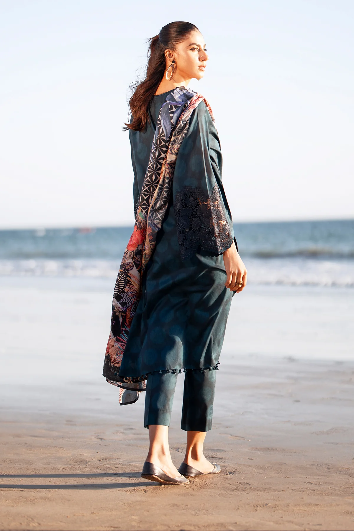 EMBROIDERED PRINTED LAWN UF-4063 - Image 2