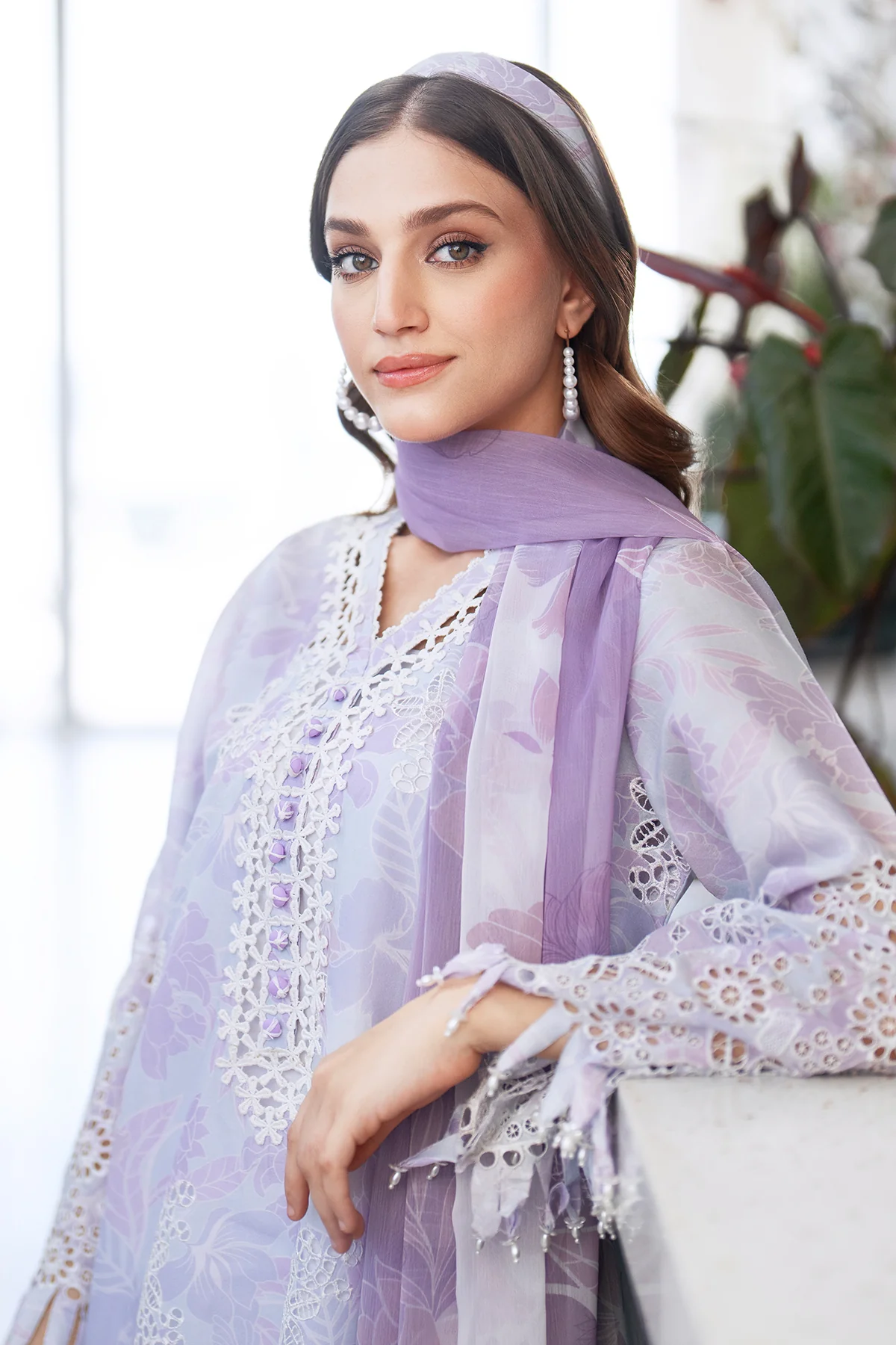 EMBROIDERED PRINTED LAWN UF-4073 - Image 6
