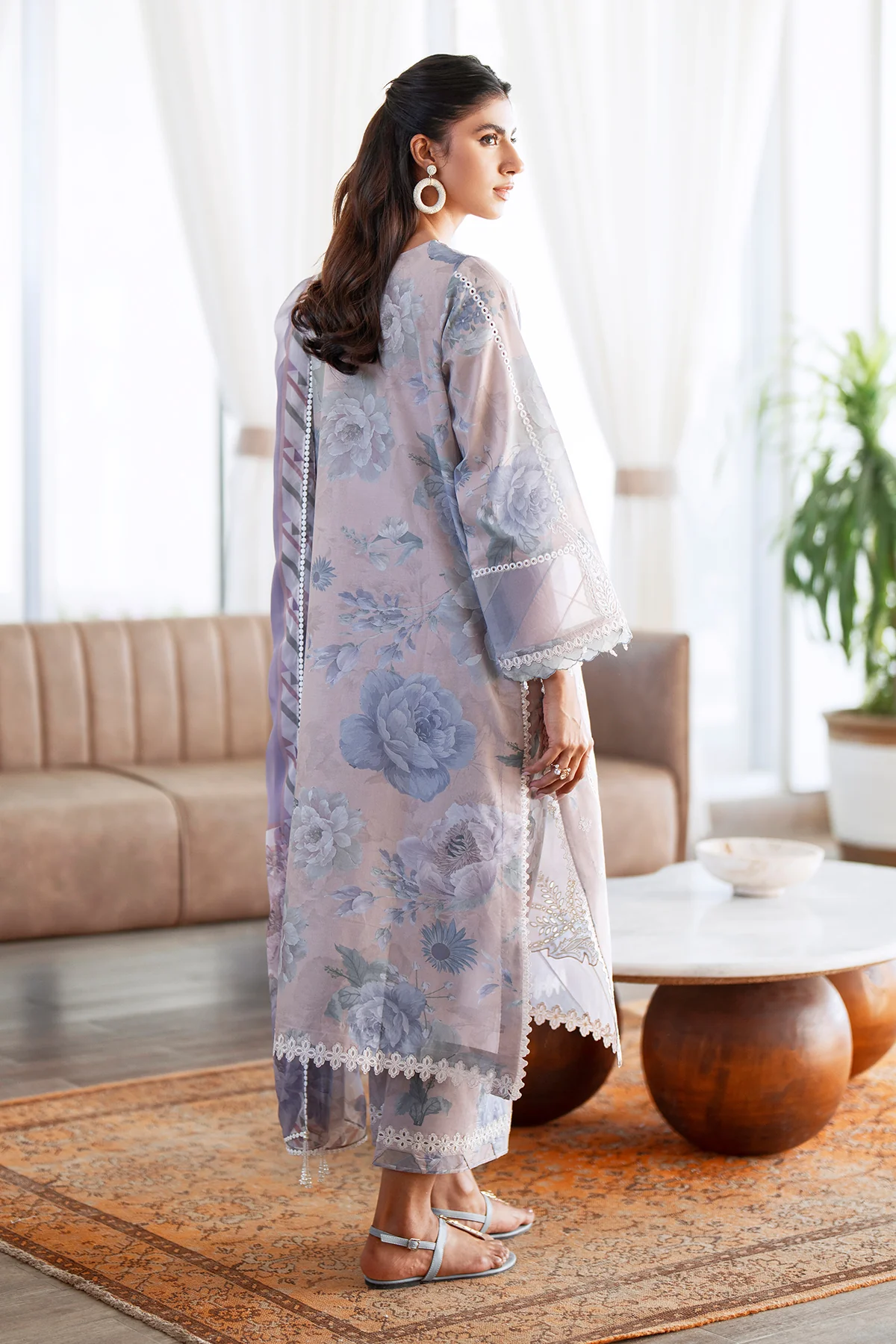 EMBROIDERED PRINTED LAWN UF-4079 - Image 2