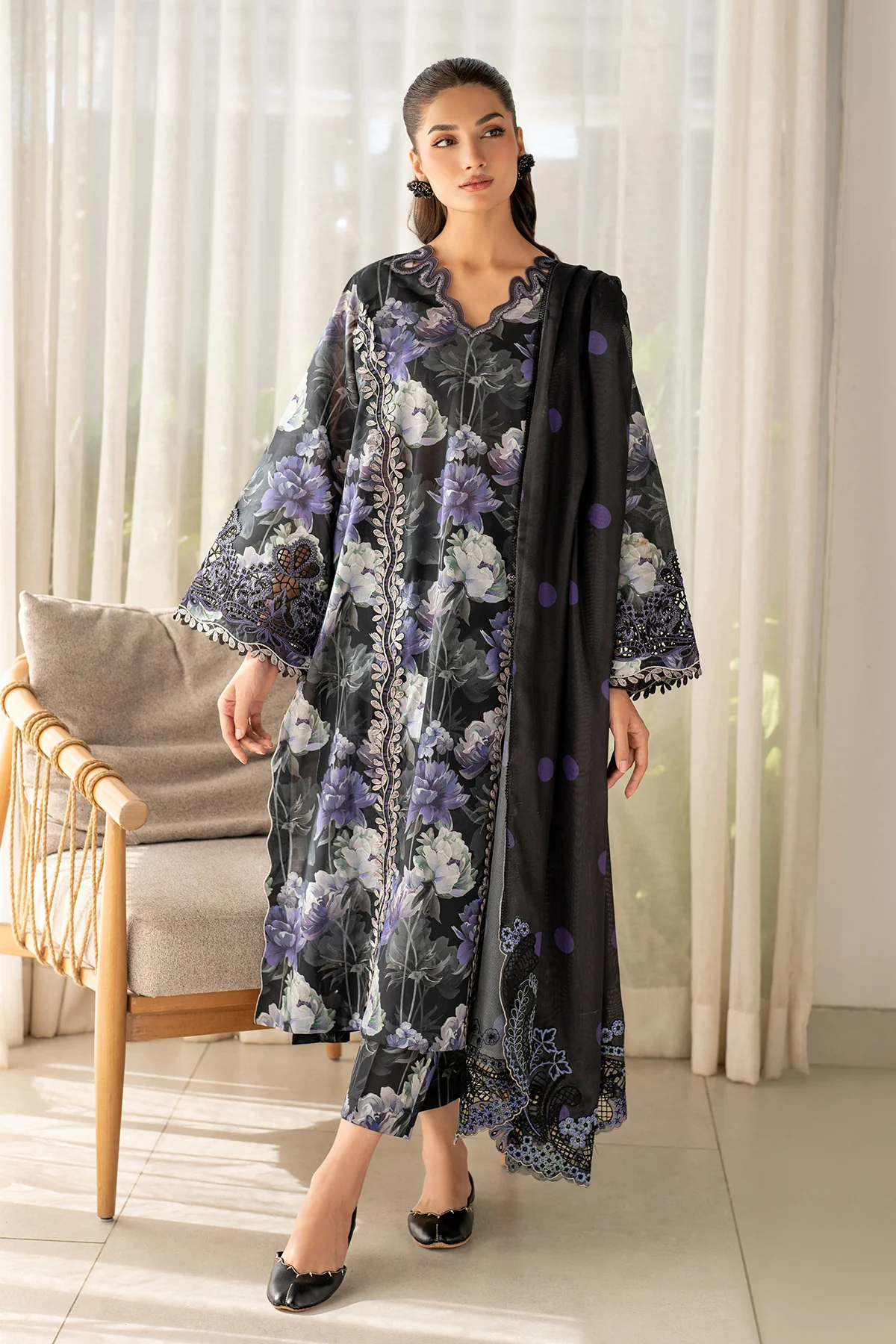EMBROIDERED PRINTED LAWN UF-4093