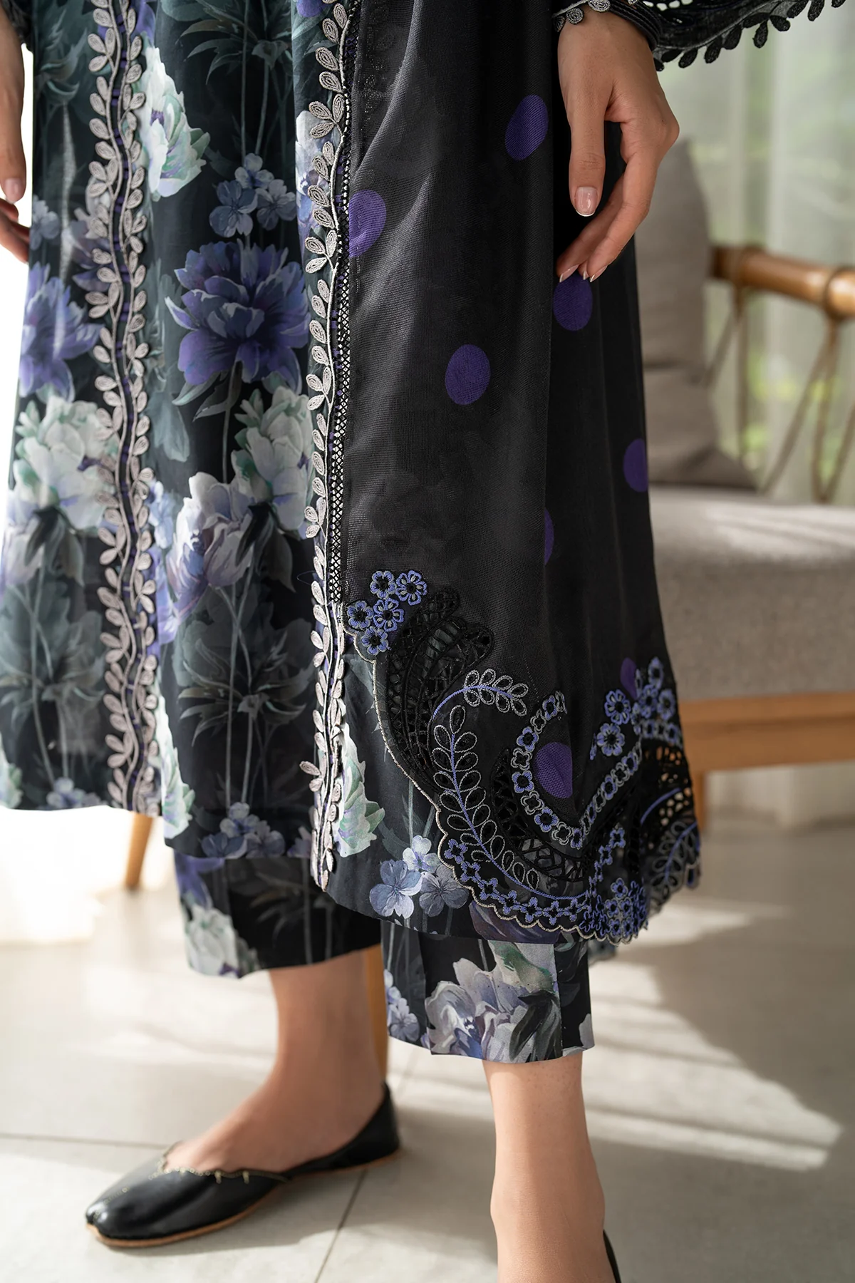 EMBROIDERED PRINTED LAWN UF-4093 - Image 8