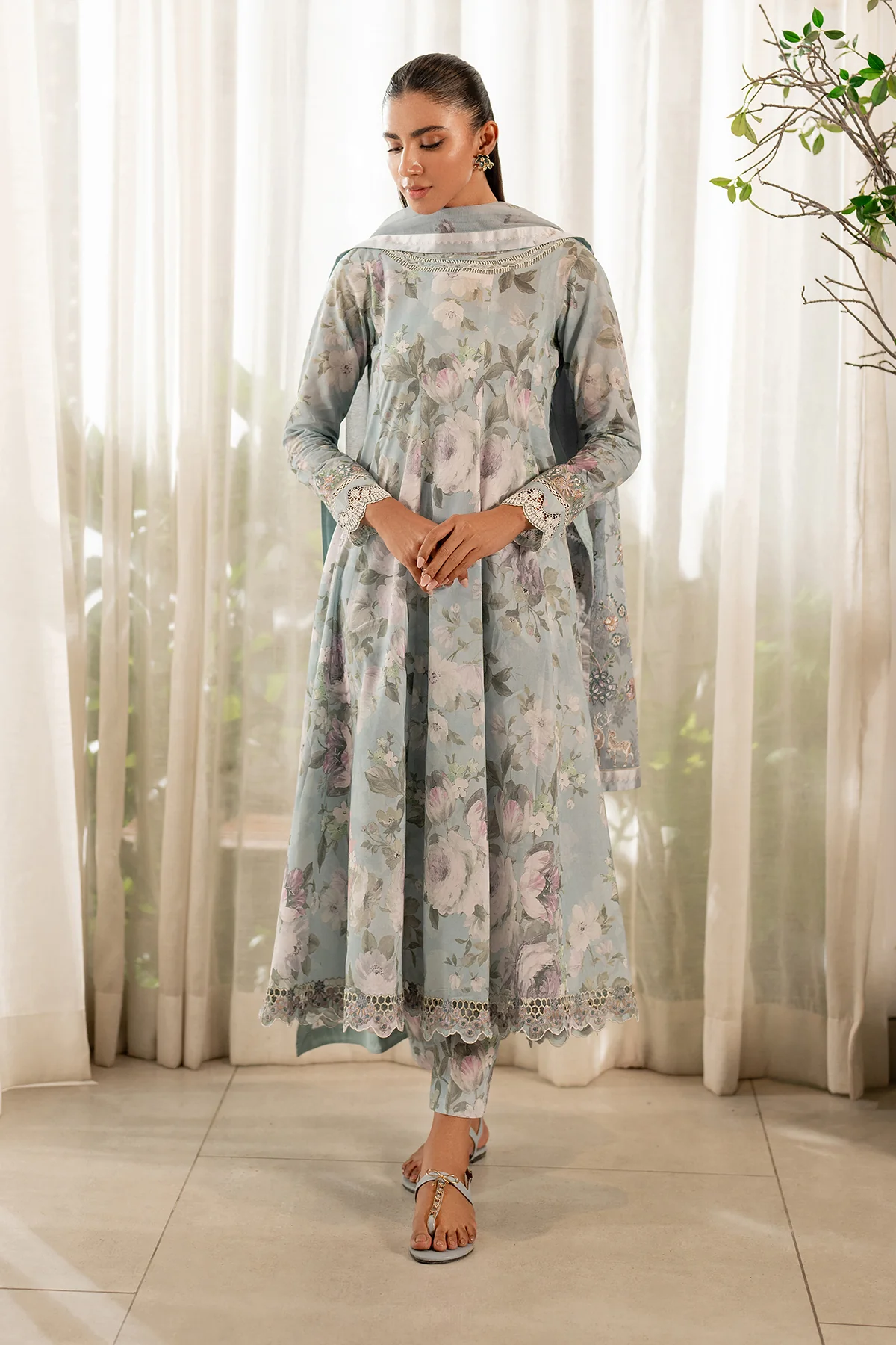 EMBROIDERED PRINTED LAWN UF-4103 - Image 3
