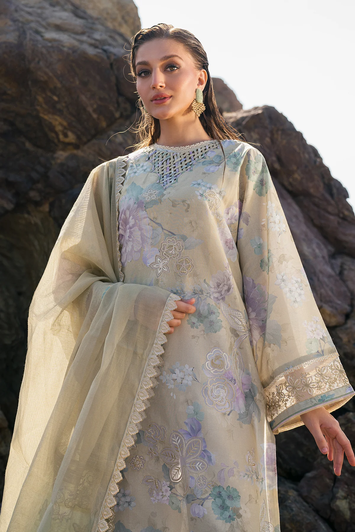 EMBROIDERED PRINTED LAWN UF-4112 - Image 5