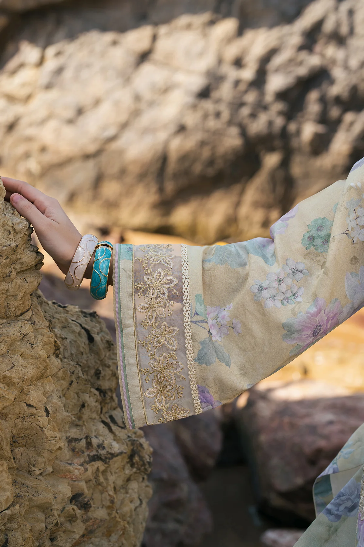 EMBROIDERED PRINTED LAWN UF-4112 - Image 8