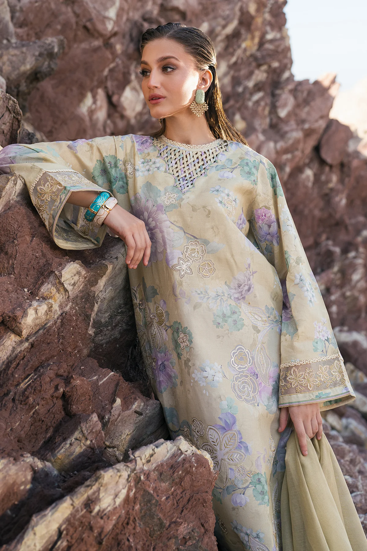 EMBROIDERED PRINTED LAWN UF-4112 - Image 9