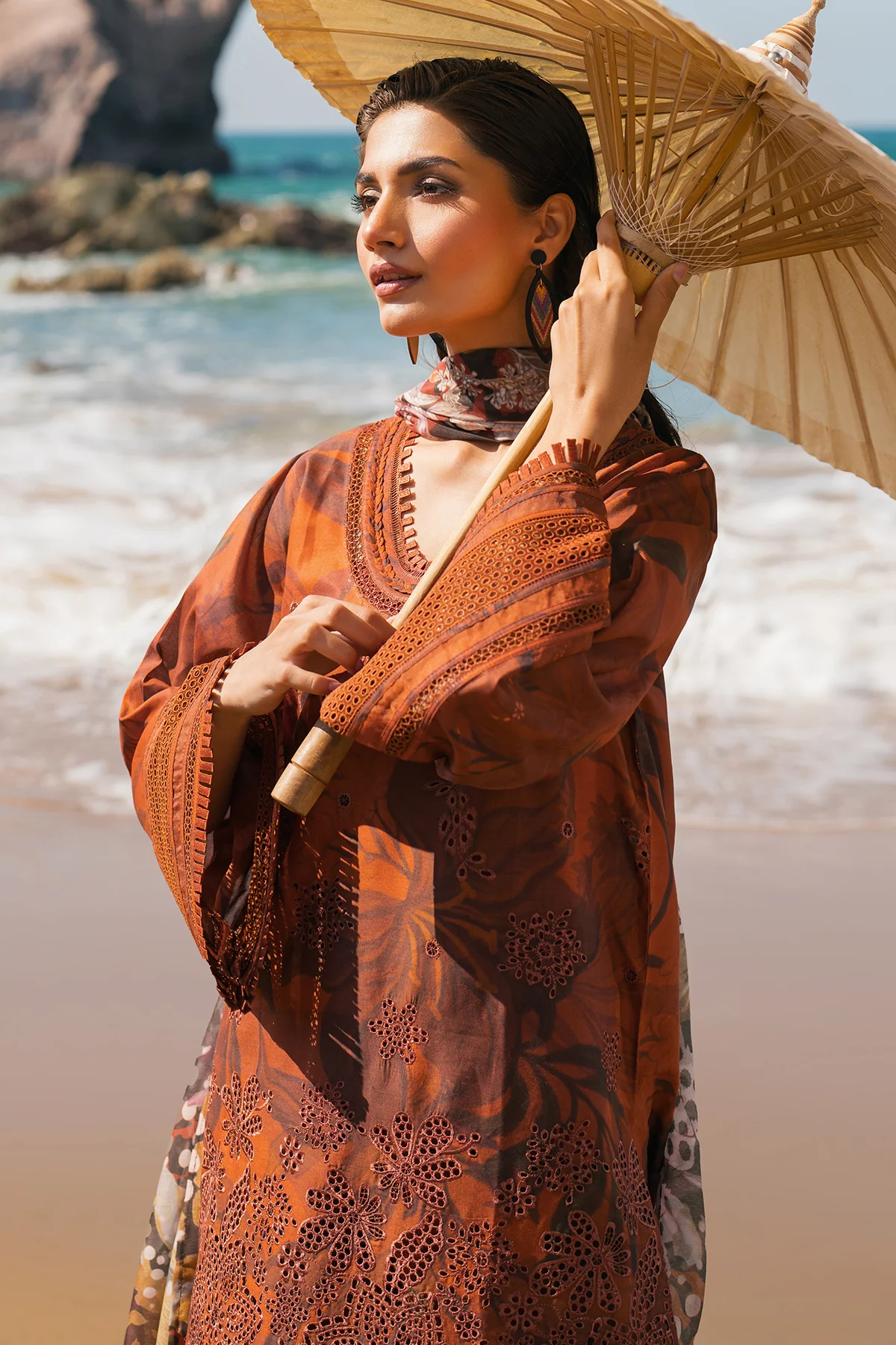 EMBROIDERED PRINTED LAWN UF-4113 - Image 8