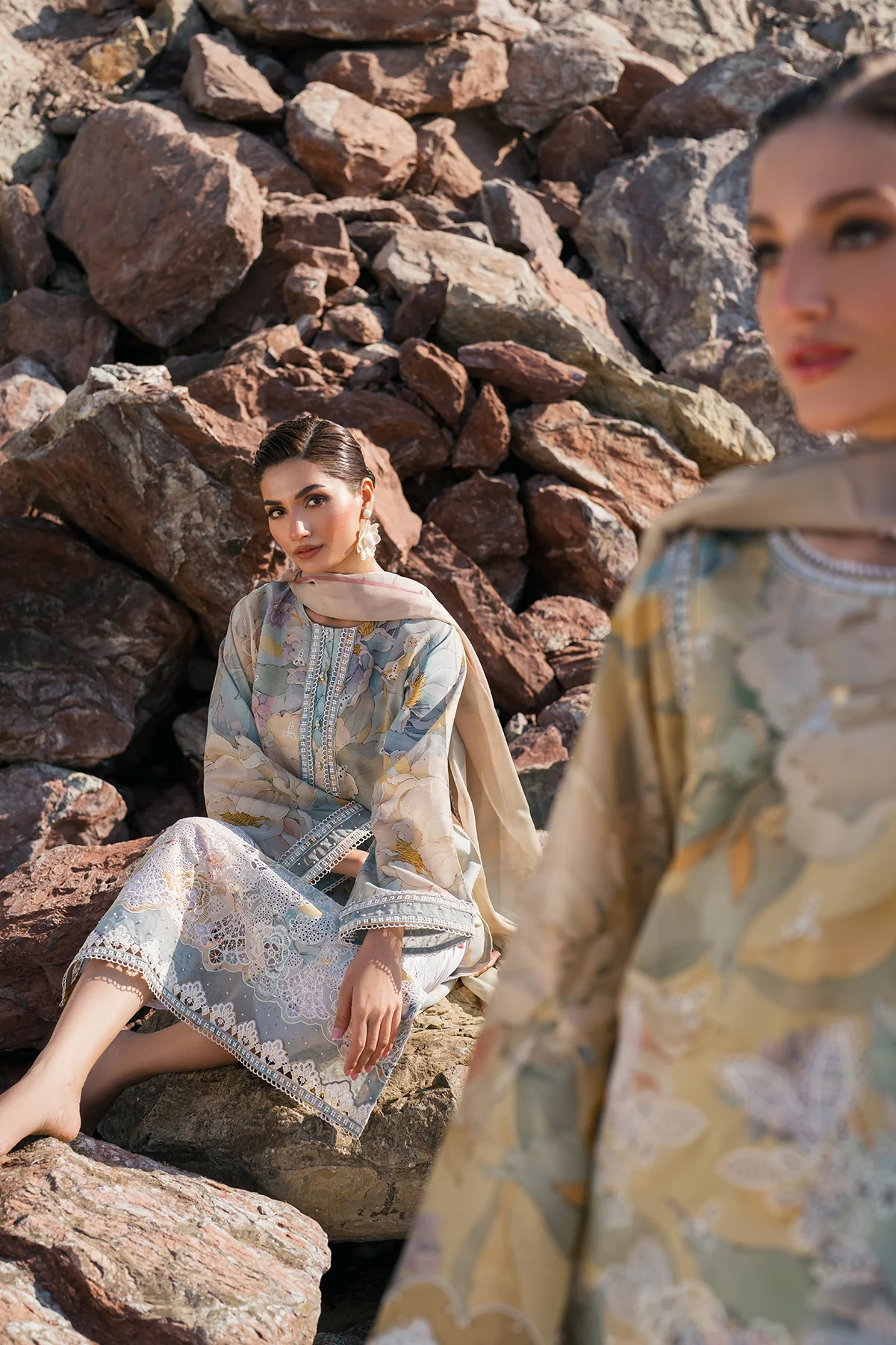EMBROIDERED PRINTED LAWN UF-4121 - Image 10