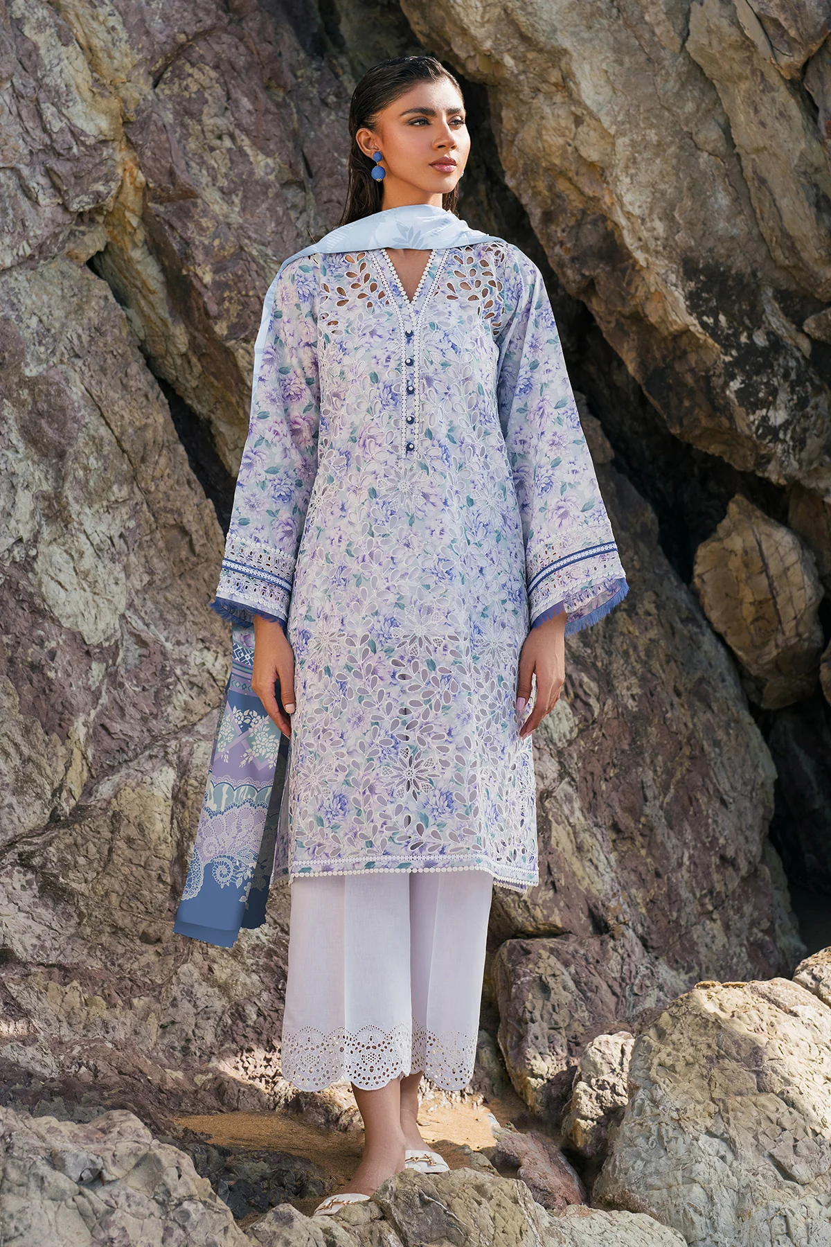 EMBROIDERED PRINTED LAWN UF-4122