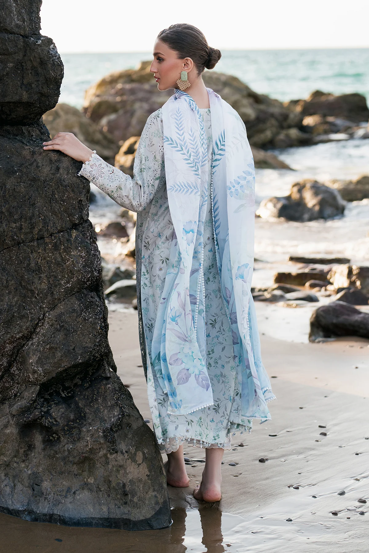 EMBROIDERED PRINTED LAWN UF-4129 - Image 2