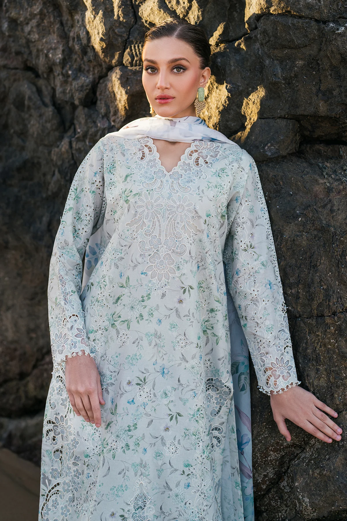 EMBROIDERED PRINTED LAWN UF-4129 - Image 3