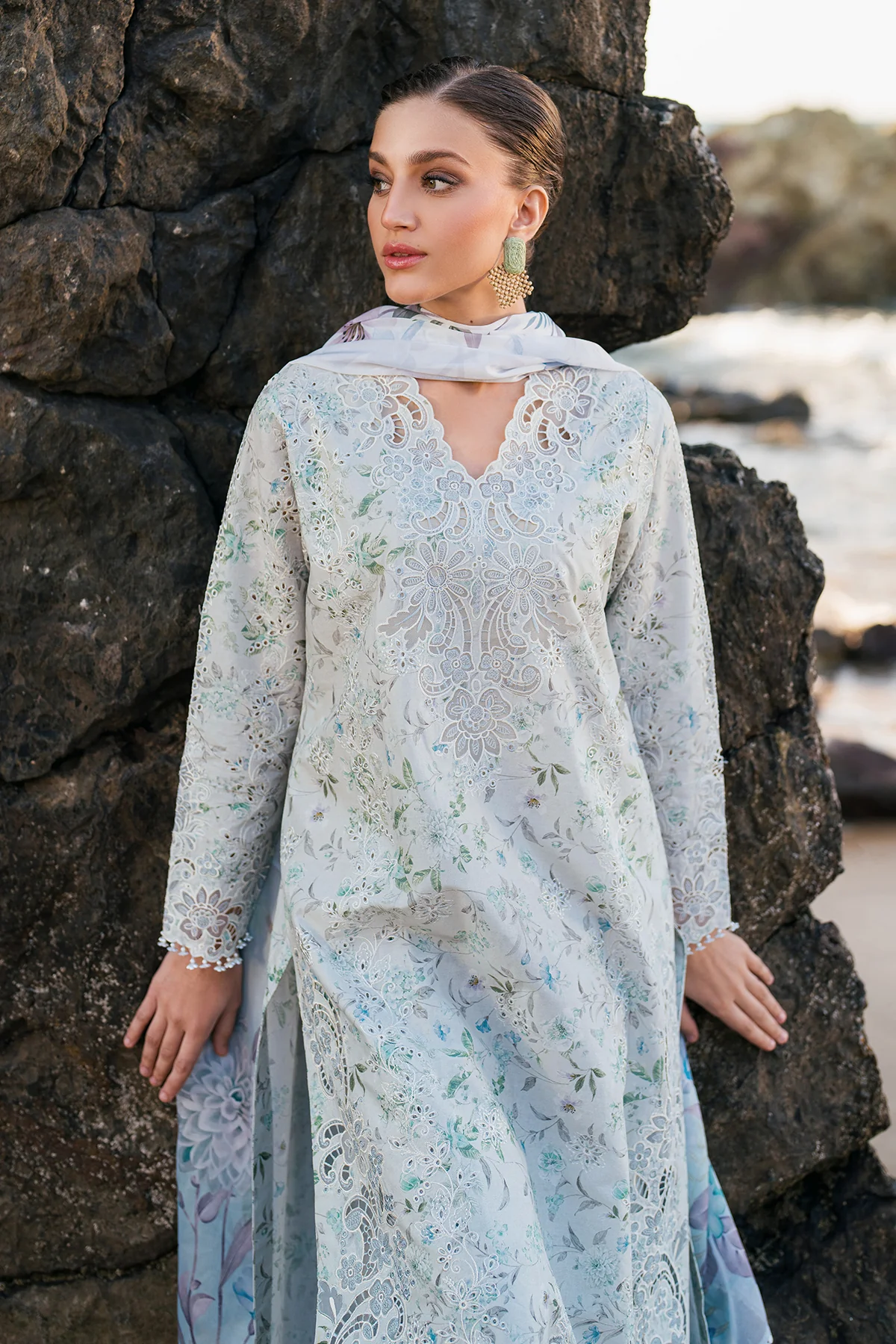 EMBROIDERED PRINTED LAWN UF-4129 - Image 5