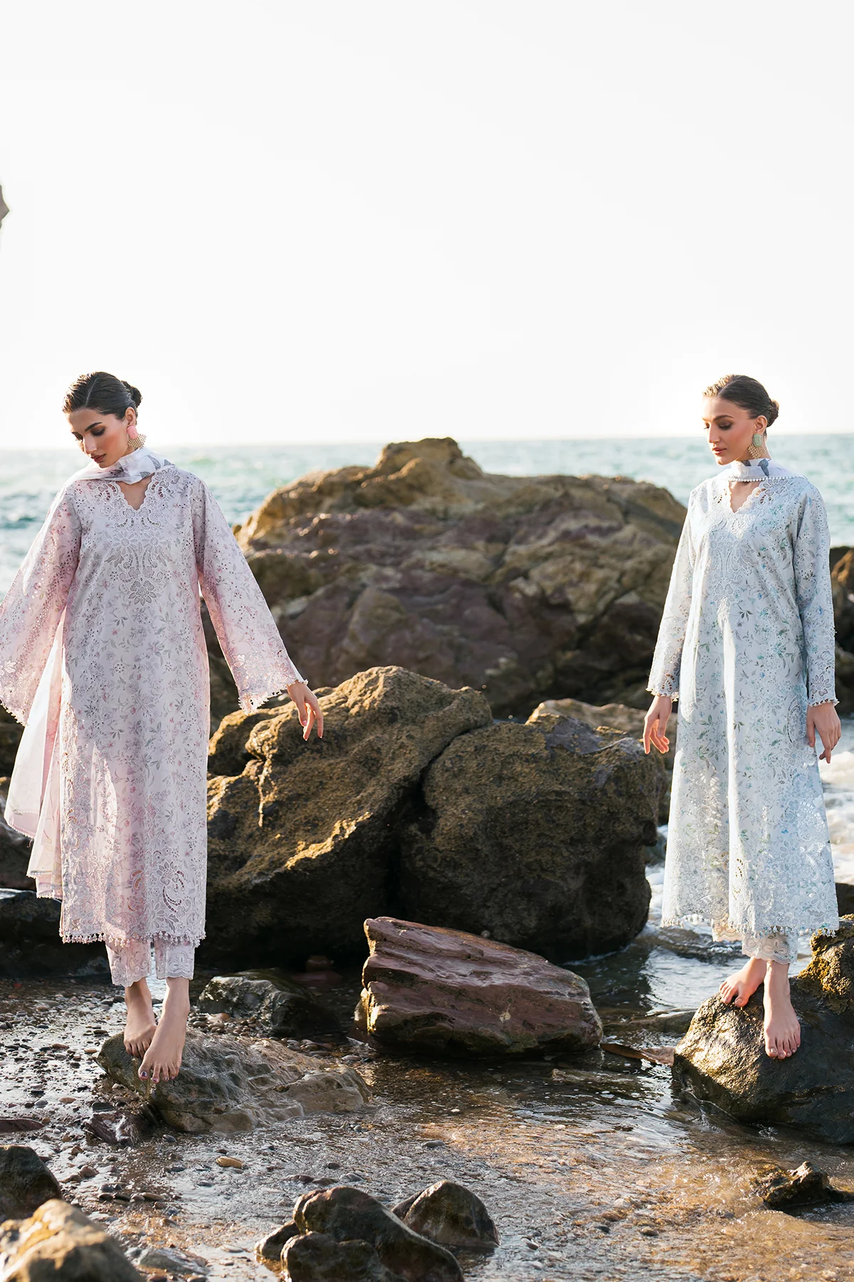 EMBROIDERED PRINTED LAWN UF-4129 - Image 9