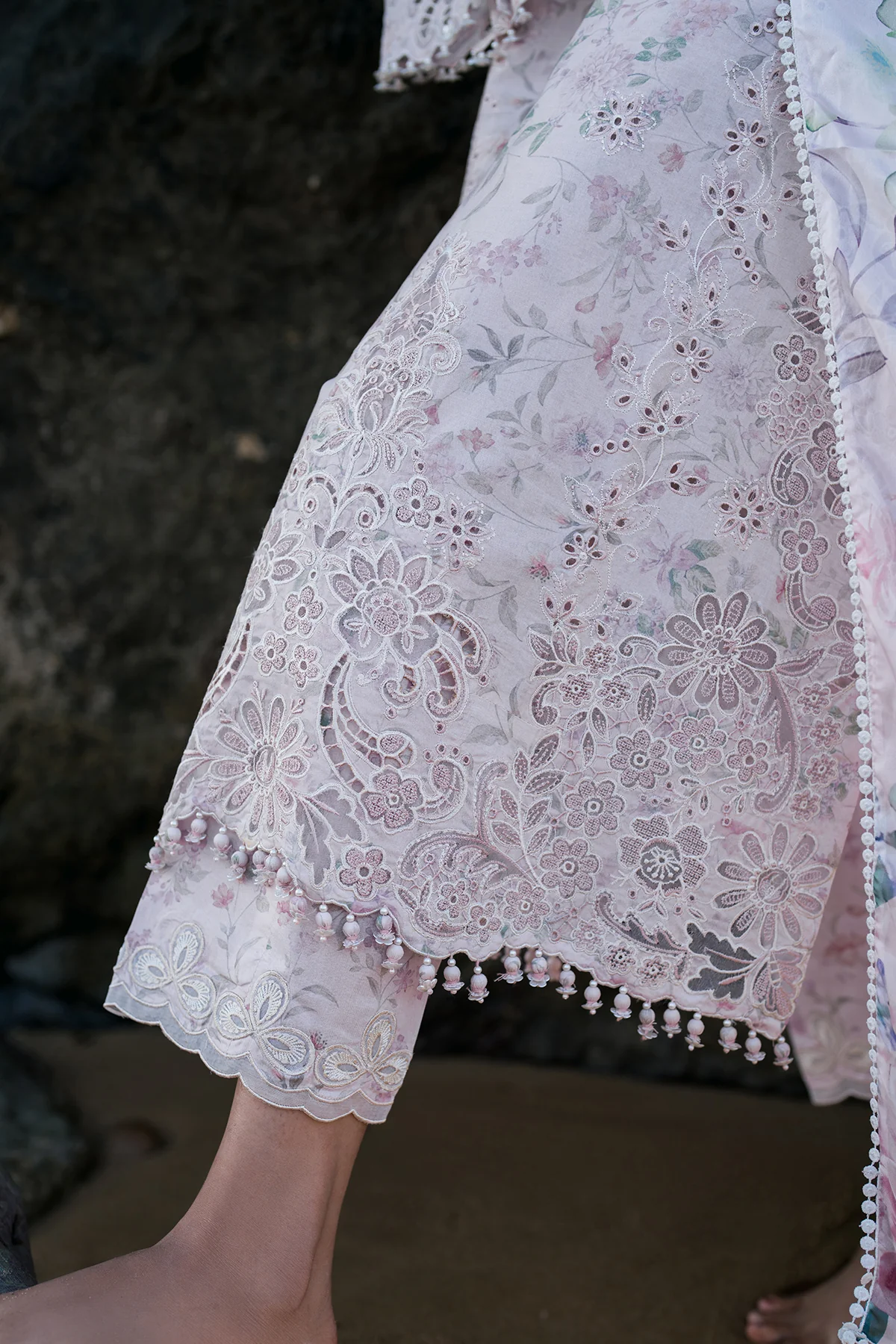 EMBROIDERED PRINTED LAWN UF-4130 - Image 10