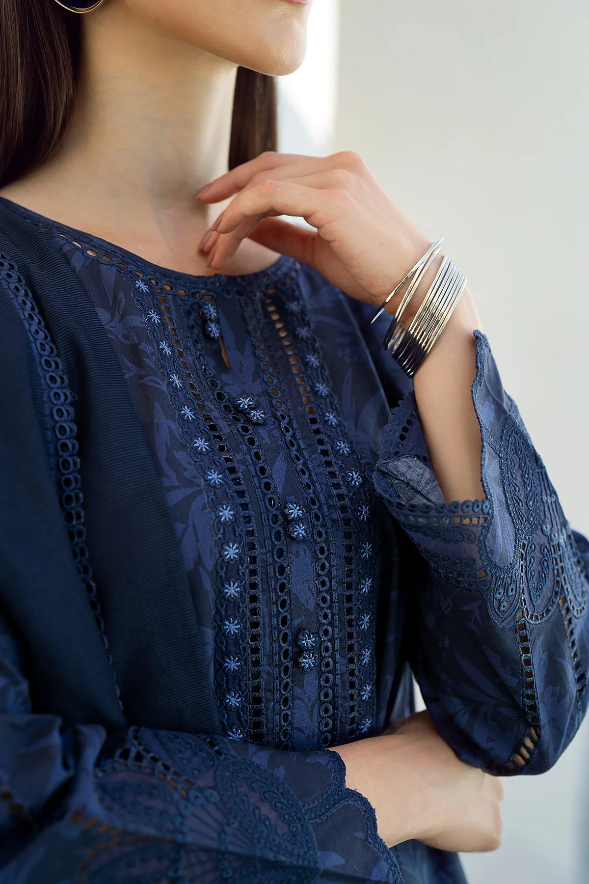 EMBROIDERED PRINTED LAWN UF-544 - Image 3