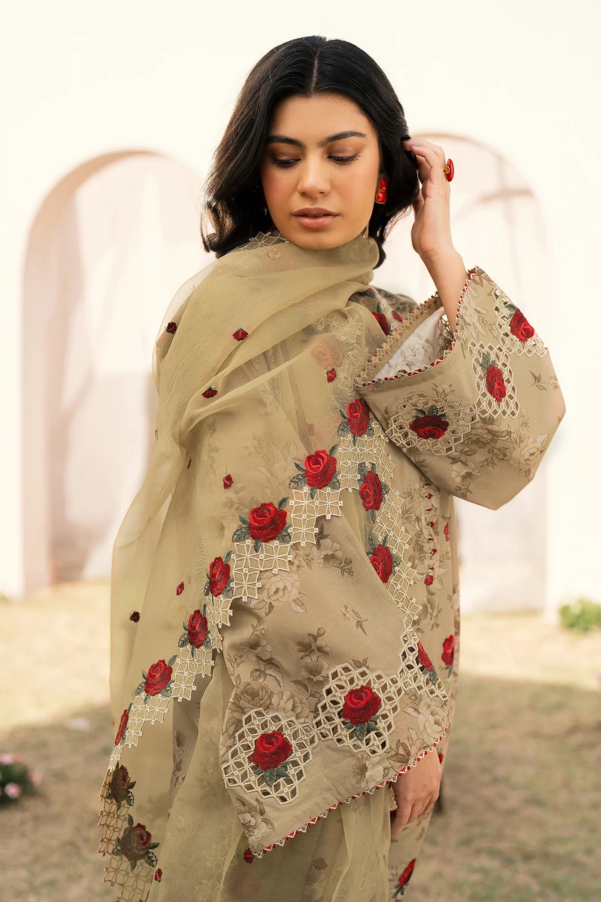 EMBROIDERED PRINTED LAWN UF-594 - Image 6