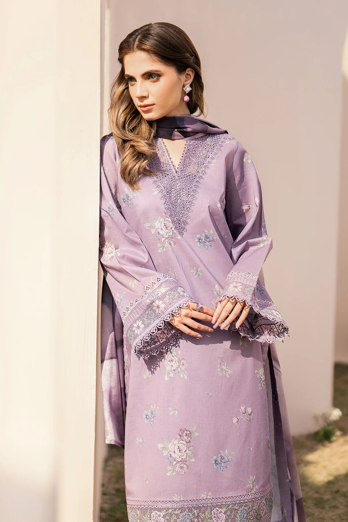 EMBROIDERED PRINTED LAWN UF-600 - Image 6