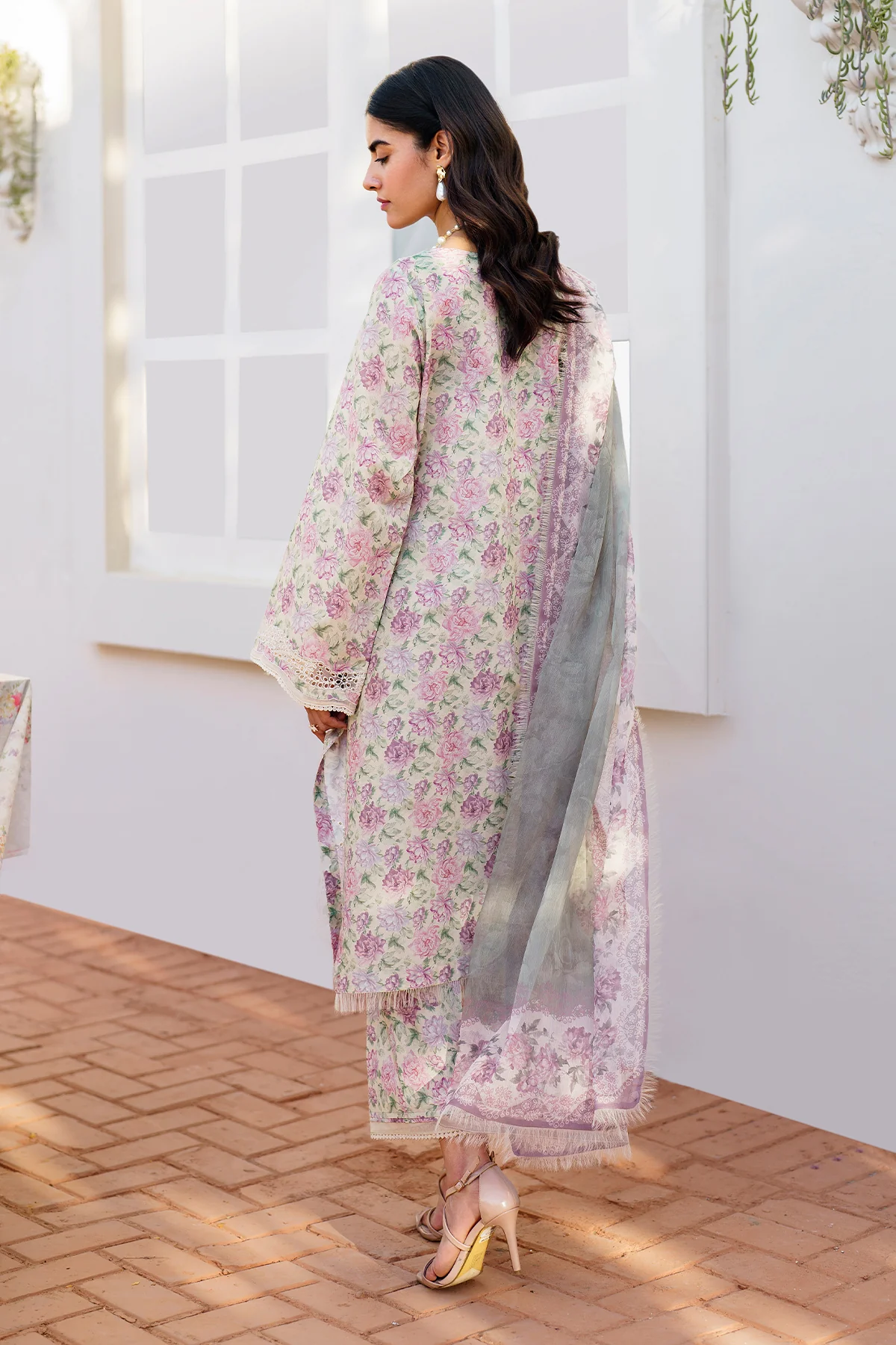 EMBROIDERED PRINTED LAWN UF-638 - Image 2