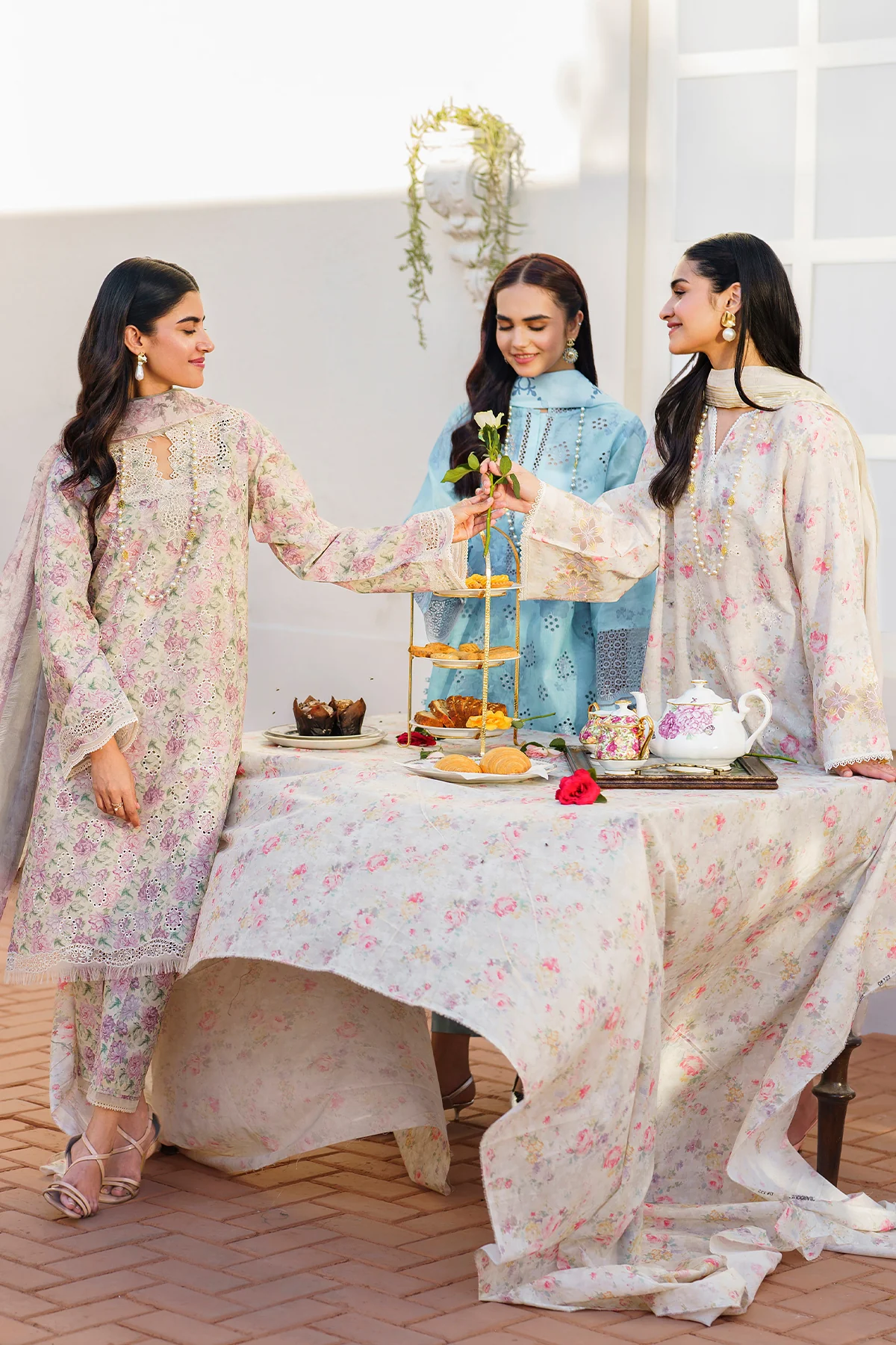 EMBROIDERED PRINTED LAWN UF-638 - Image 7
