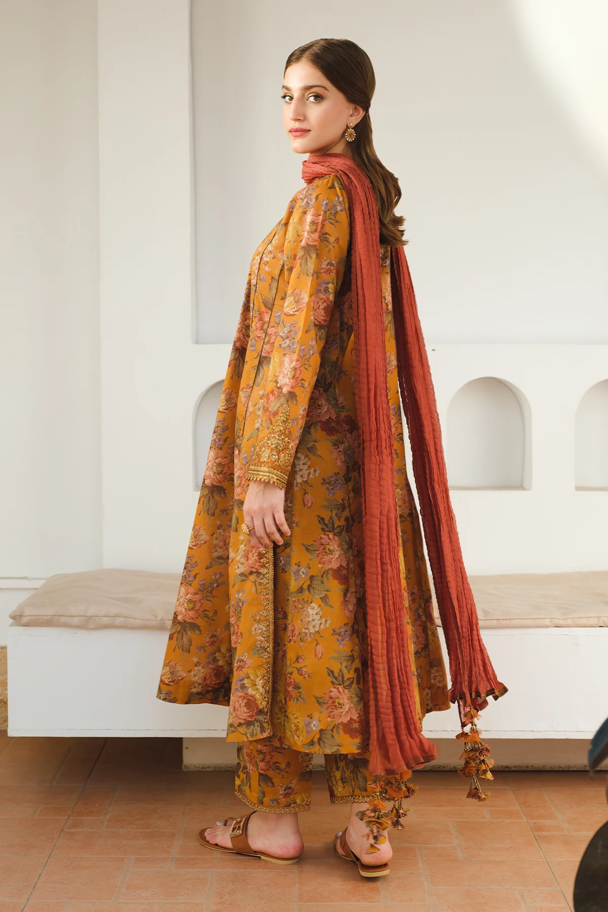 EMBROIDERED PRINTED LAWN UF-653 - Image 3