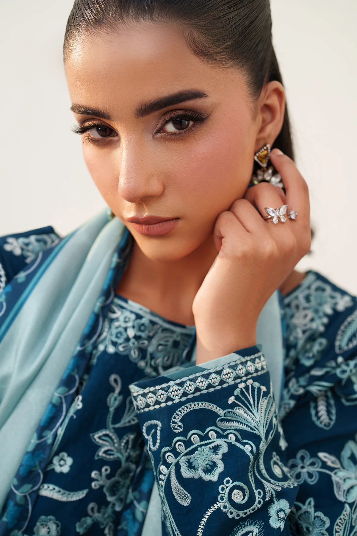 EMBROIDERED RAW SILK SF-4384 - Image 3