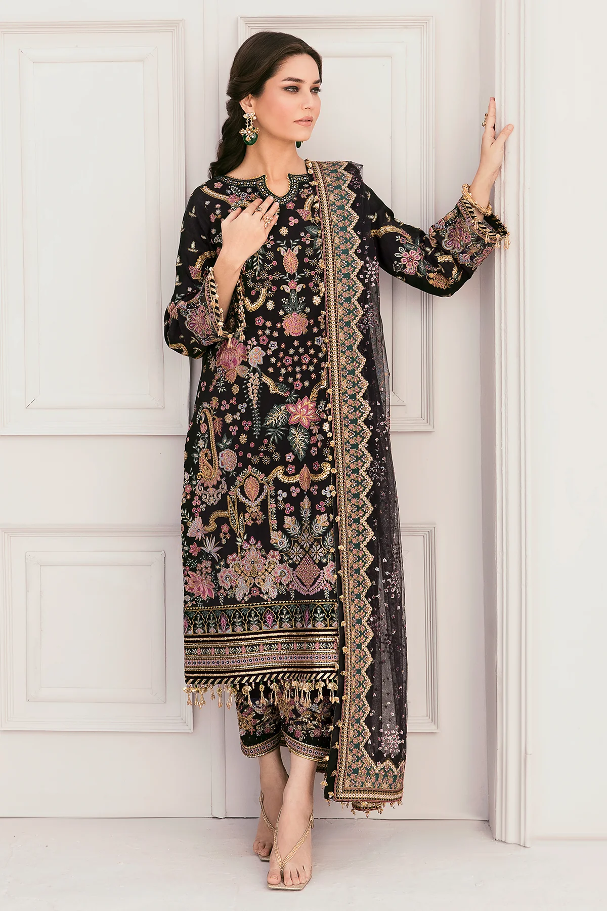 EMBROIDERED SILK CH11-04 STITCHED