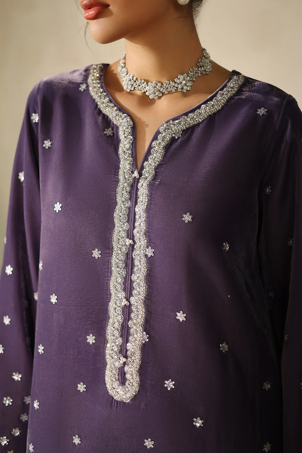 EMBROIDERED VELVET PR-1226 - Image 4