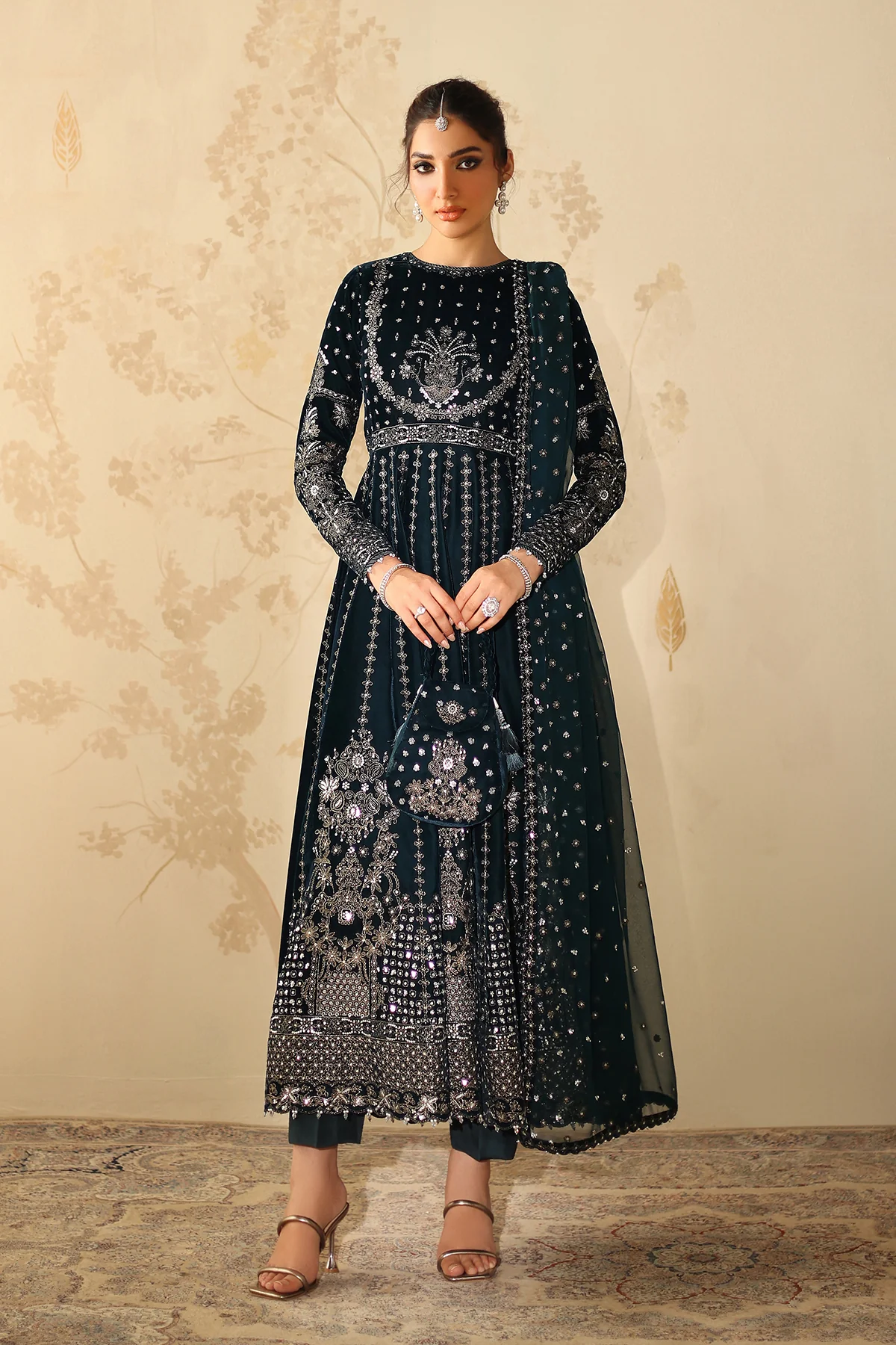 EMBROIDERED VELVET SF-4318