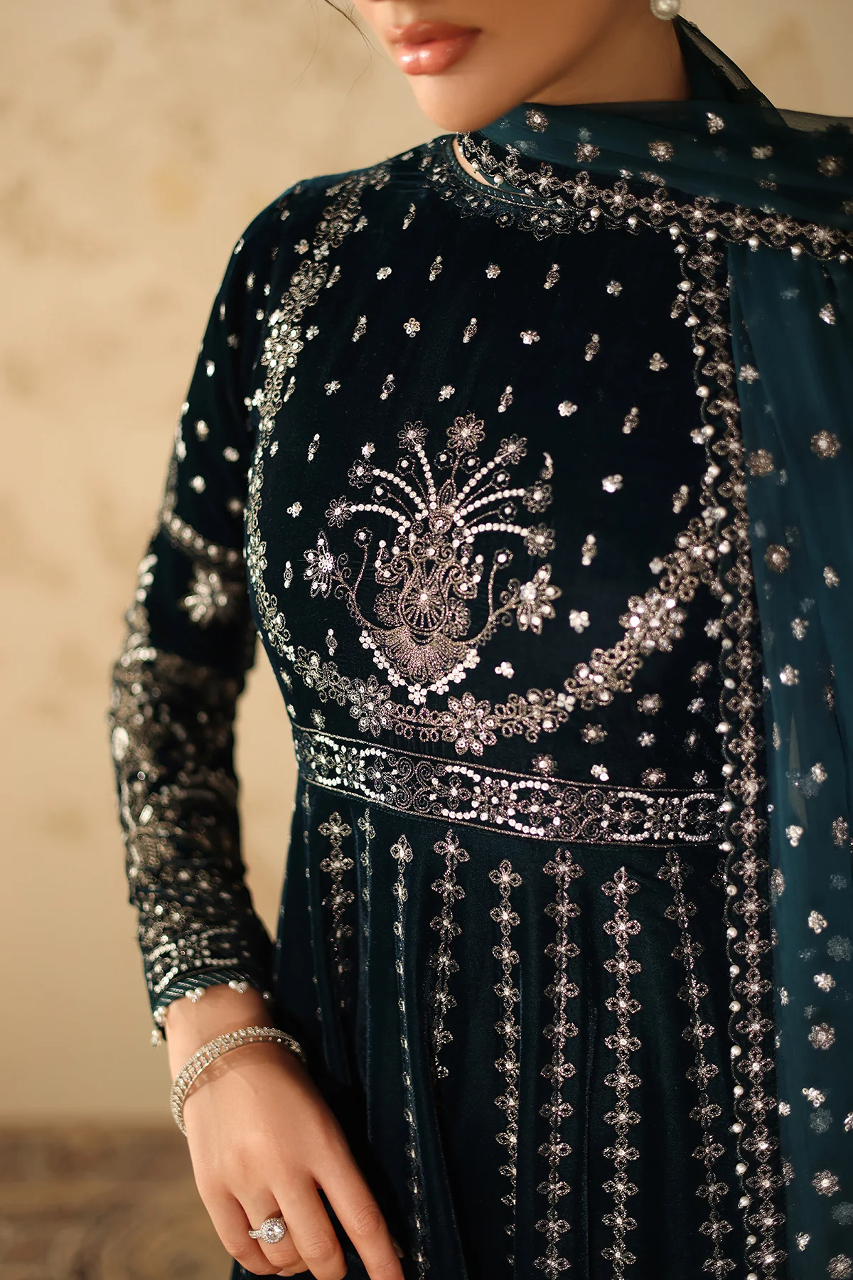EMBROIDERED VELVET SF-4318 - Image 8