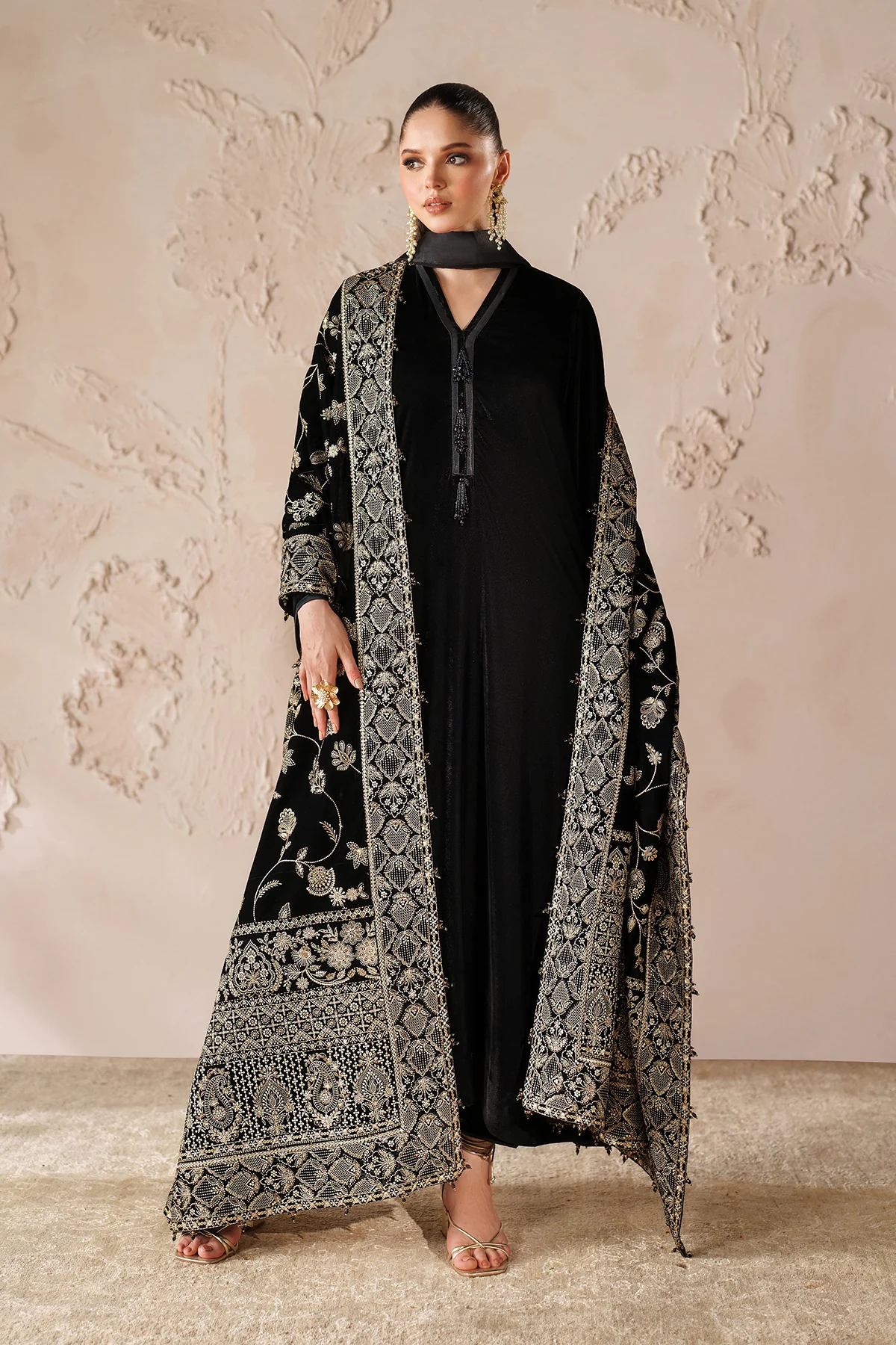 EMBROIDERED VELVET SHAWL VS-57 - Image 3